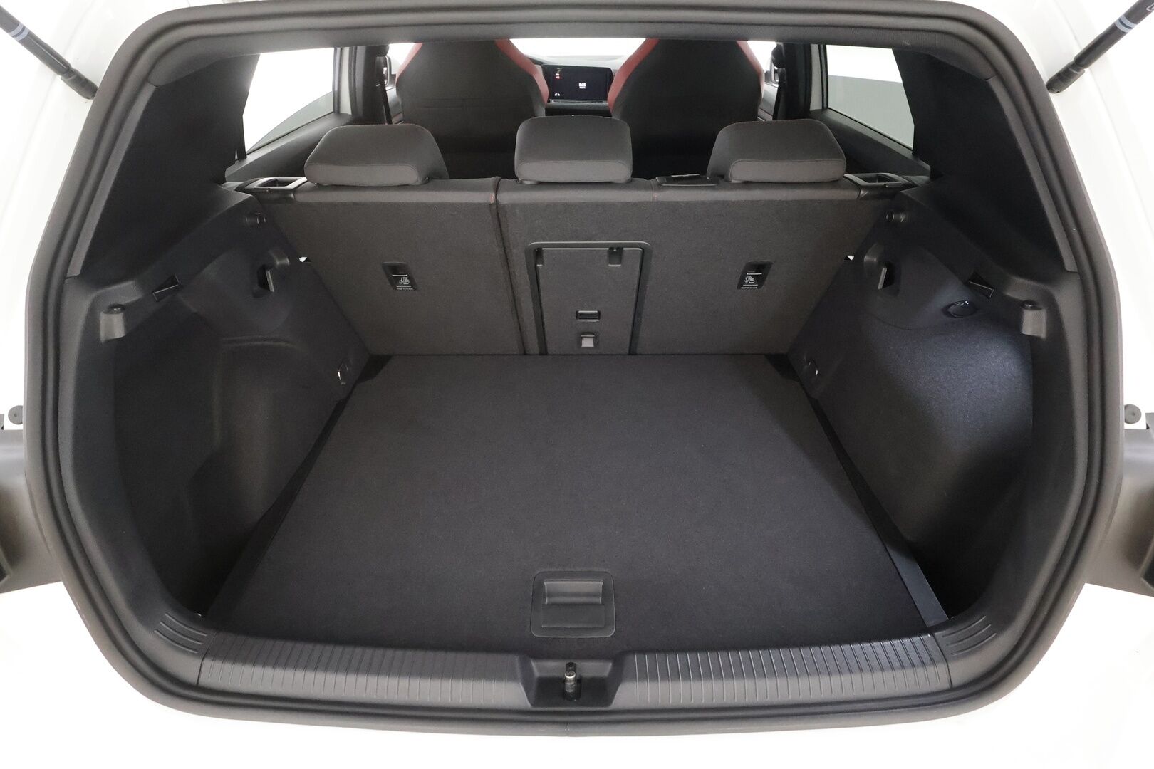 VOLKSWAGEN GOLF 2024 GTI 2,0 TSI 180 kW DSG-automaatti - Adapt.Vakkari | Peruutuskamera | Facelift | LED | Digimittari | ALV | Navi | KeylessGo | Näyttävä!