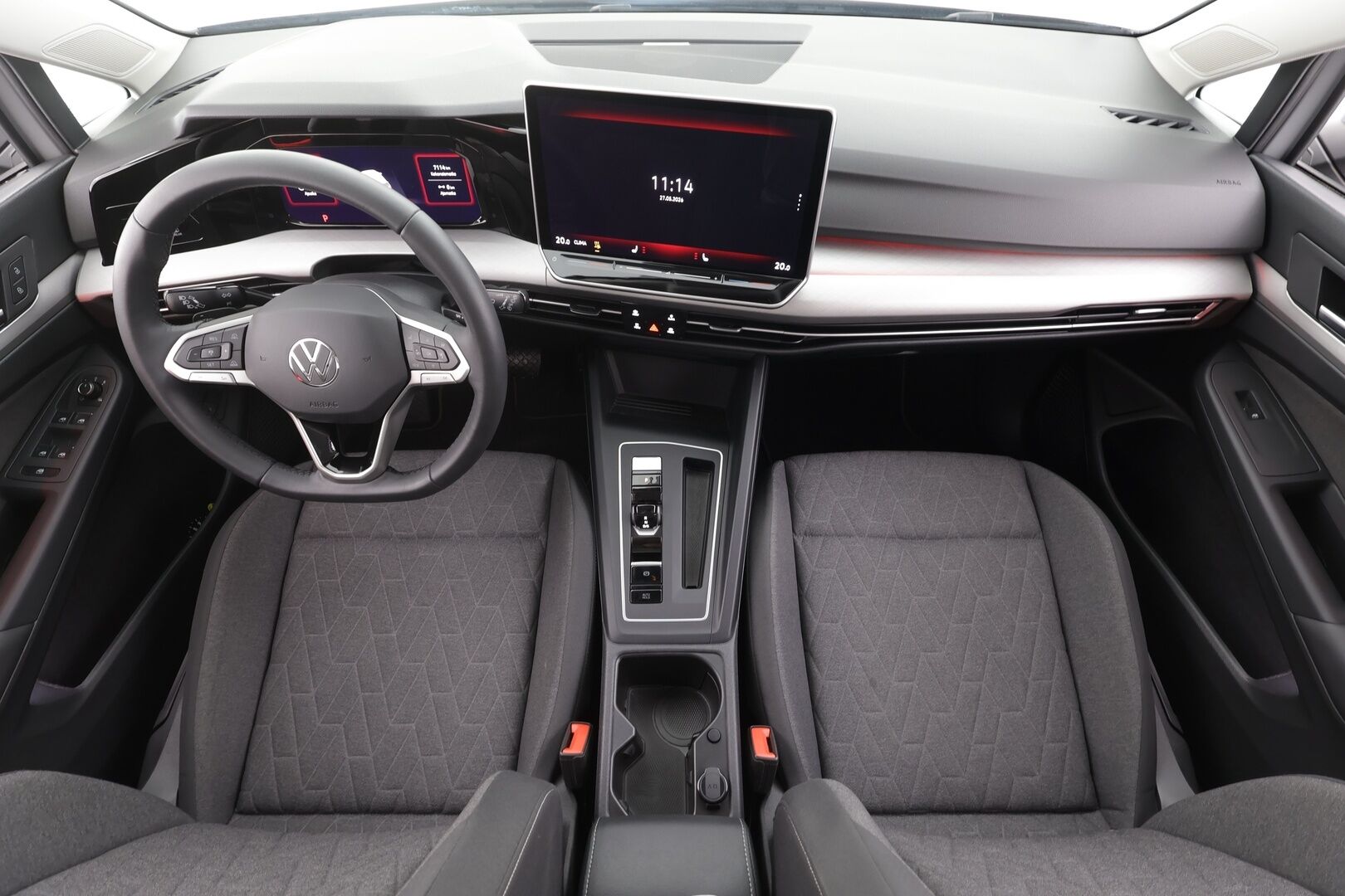 VOLKSWAGEN GOLF 2025 1.5 eHybrid 150kW DSG / ACC / LED-ajovalot / Pysäköinti tutkat ed. ja takana - | ACC | Pikalataus | Facelift | LED | Digimittaristo | Ambient | Tutkat | Lämm. ratti | Lane assist | 2x renkaat aluin | 