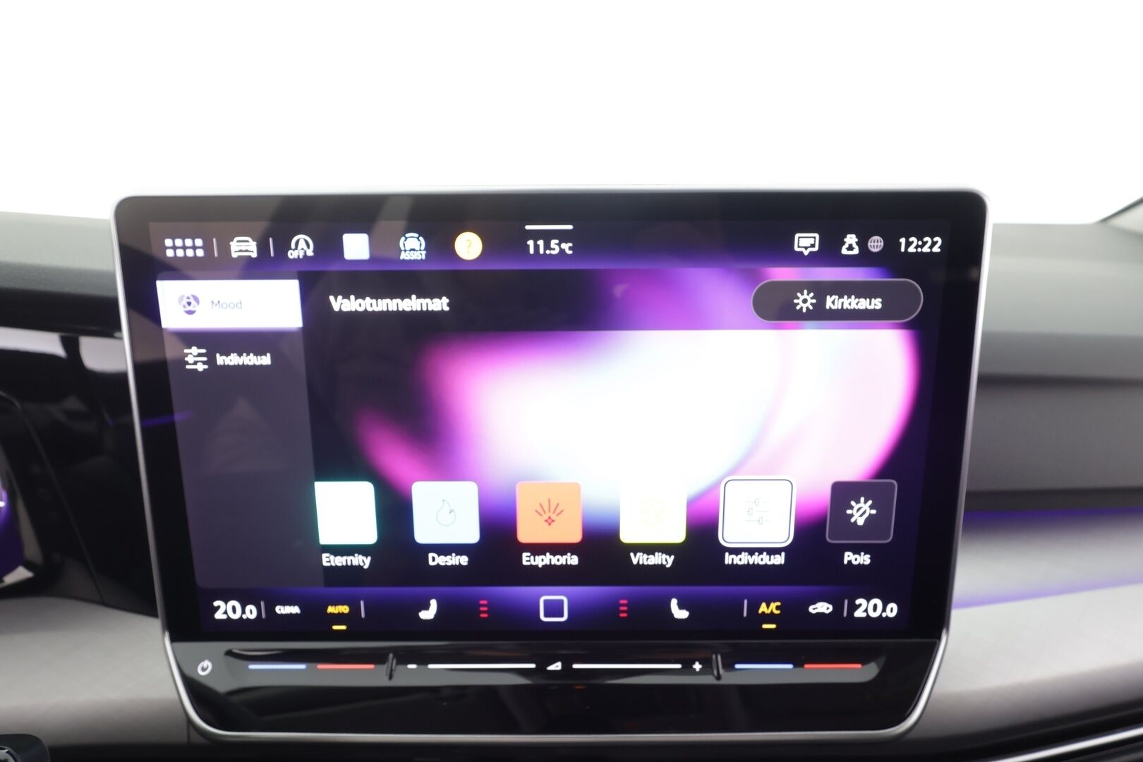 VOLKSWAGEN GOLF 2025 Life 1,5 eTSI 110 kW (MHEV) DSG - | ACC | Vetokoukku | LED | P.Kamera | Digimittaristo | Apple&Android |