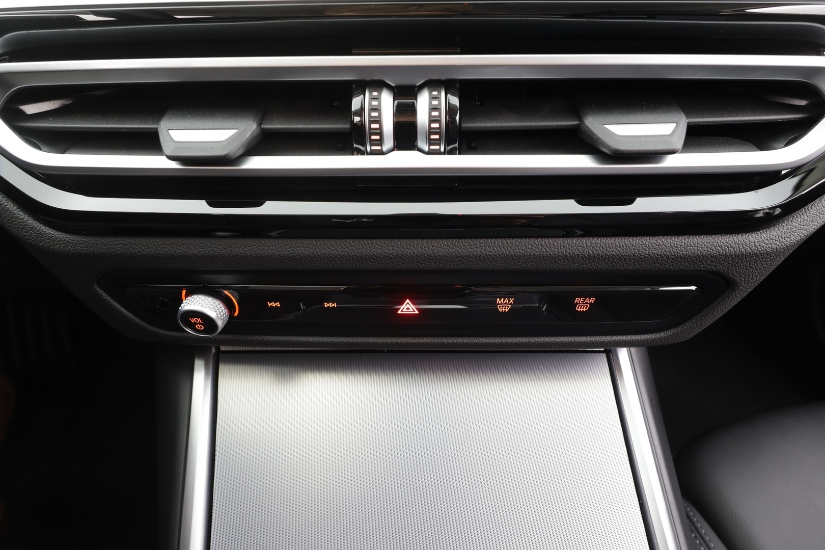 BMW I4 2023 eDrive40 - | ACC | Koukku | Lisälämmitin | Hifi | P.Kamera | Widescreen | Urheiluistuimet | Apple&Android | Merkkihuollettu |