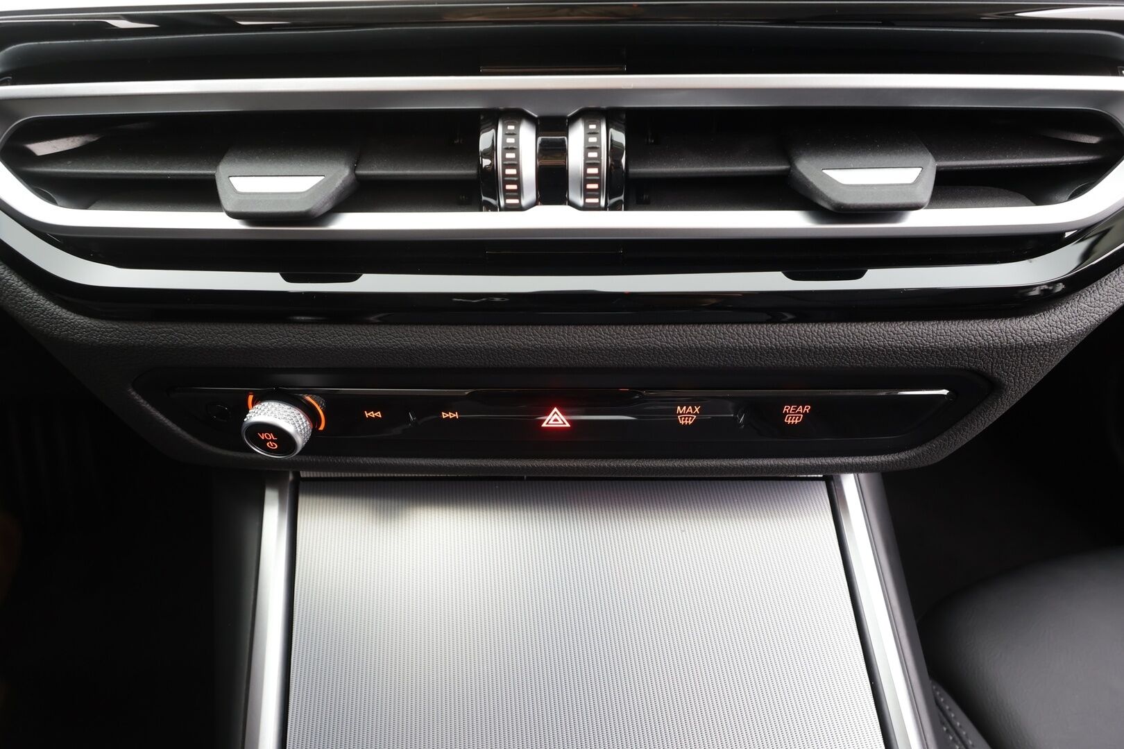 BMW I4 2023 eDrive40 - | ACC | Koukku | Lisälämmitin | Hifi | P.Kamera | Widescreen | Urheiluistuimet | Apple&Android | Merkkihuollettu |
