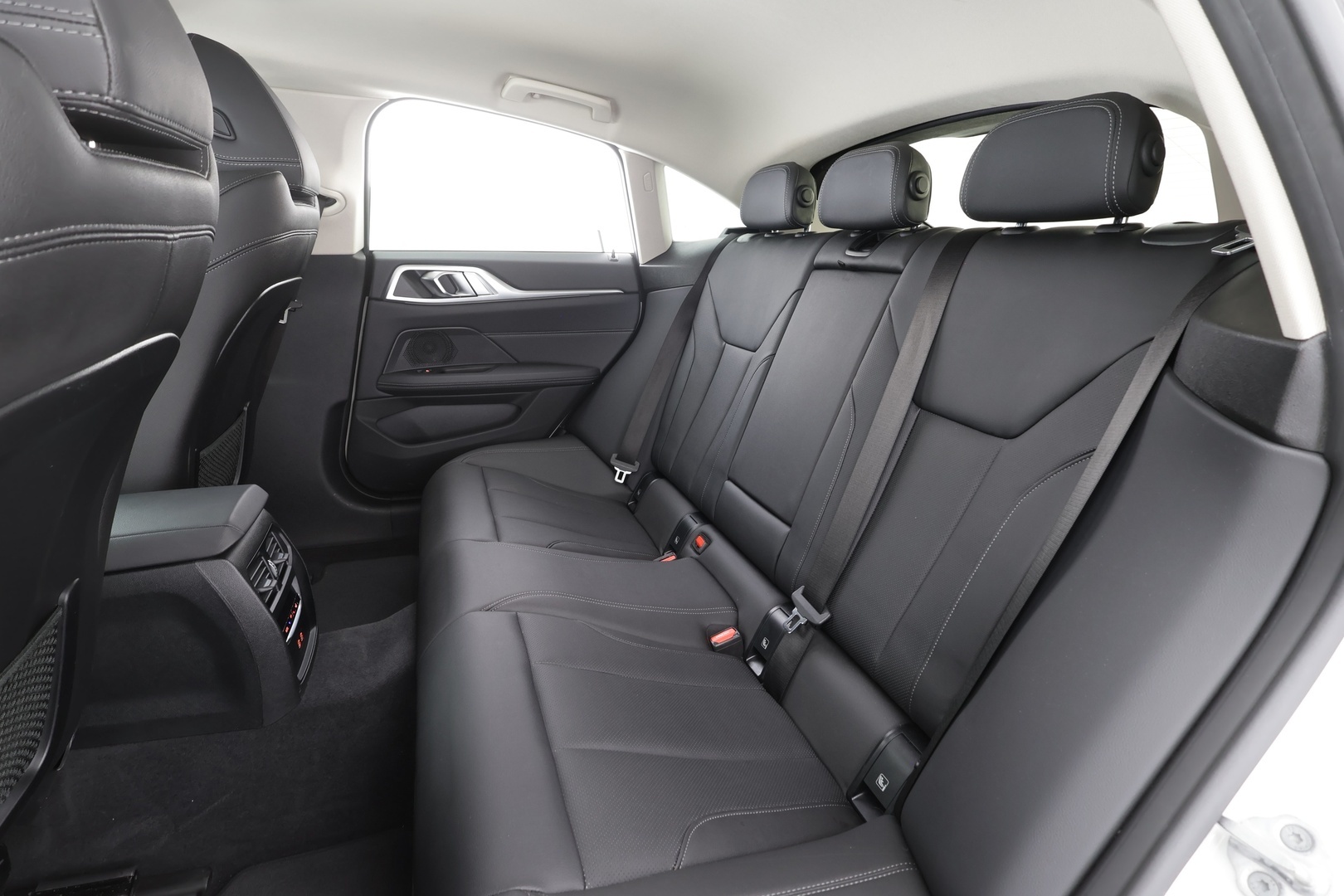 BMW I4 2023 eDrive40 - | ACC | Koukku | Lisälämmitin | Hifi | P.Kamera | Widescreen | Urheiluistuimet | Apple&Android | Merkkihuollettu |