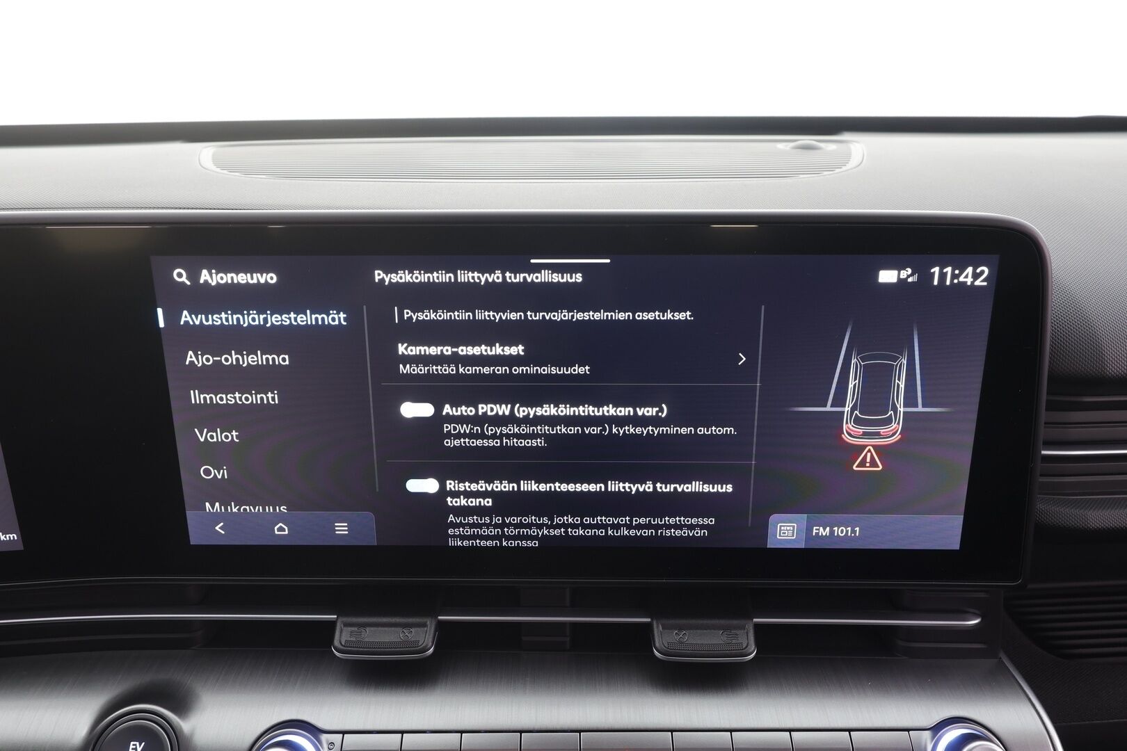 HYUNDAI KONA ELECTRIC 2024 48 kWh 156 hv Comfort - | ACC | ILP | LED | Keyless | P.kamera | Lane assist | Lämm. ratti | Akuston esilämmitys | Apple & Android | ALV | 