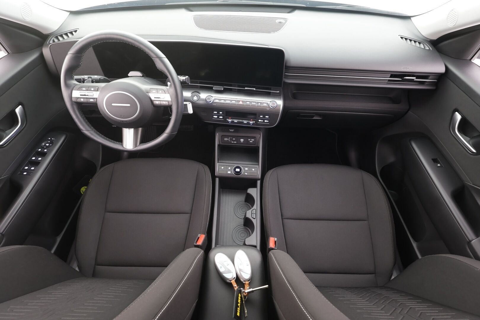 HYUNDAI KONA ELECTRIC 2024 48 kWh 156 hv Comfort - | ACC | ILP | LED | Keyless | P.kamera | Lane assist | Lämm. ratti | Akuston esilämmitys | Apple & Android | ALV | 