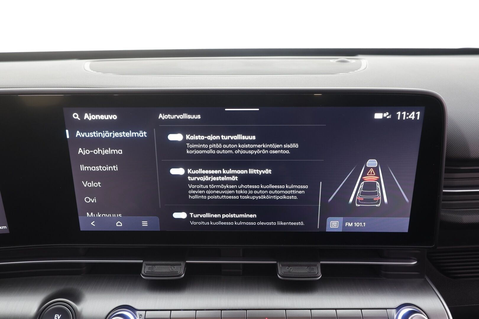 HYUNDAI KONA ELECTRIC 2024 48 kWh 156 hv Comfort - | ACC | ILP | LED | Keyless | P.kamera | Lane assist | Lämm. ratti | Akuston esilämmitys | Apple & Android | ALV | 