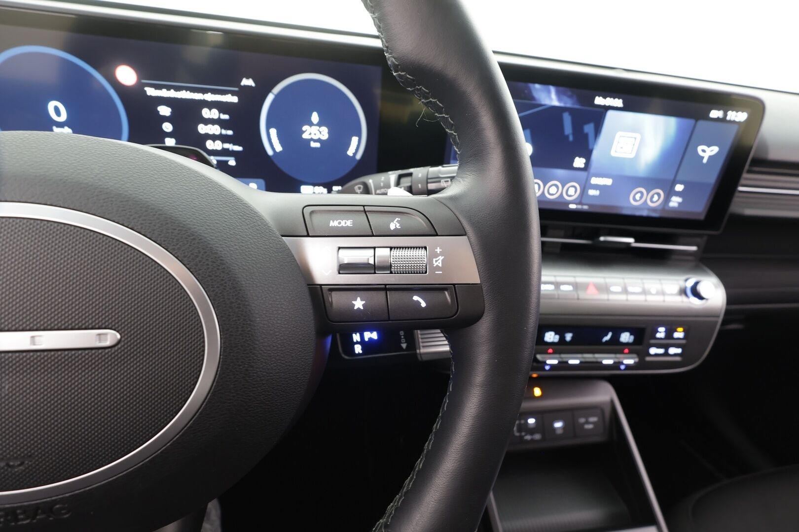 HYUNDAI KONA ELECTRIC 2024 48 kWh 156 hv Comfort - | ACC | ILP | LED | Keyless | P.kamera | Lane assist | Lämm. ratti | Akuston esilämmitys | Apple & Android | ALV | 