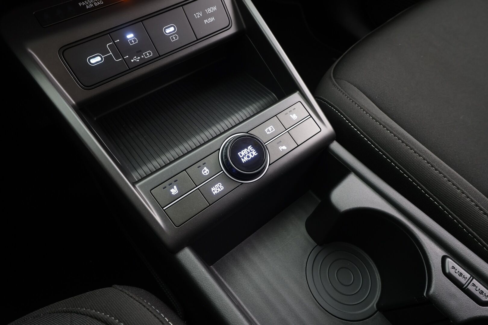 HYUNDAI KONA ELECTRIC 2024 48 kWh 156 hv Comfort - | ACC | ILP | LED | Keyless | P.kamera | Lane assist | Lämm. ratti | Akuston esilämmitys | Apple & Android | ALV | 