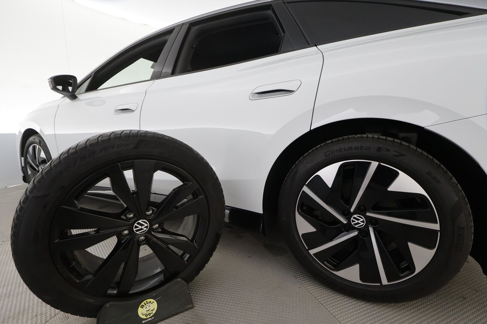 VOLKSWAGEN ID.7 2024 Pro 82kWh 210kW - | ACC | HUD | H&K | Ilm. Sporttipenkit muistilla | 360° | Matrix | Koukku | Travel assist | Nahka-alcantara | Ambient | 