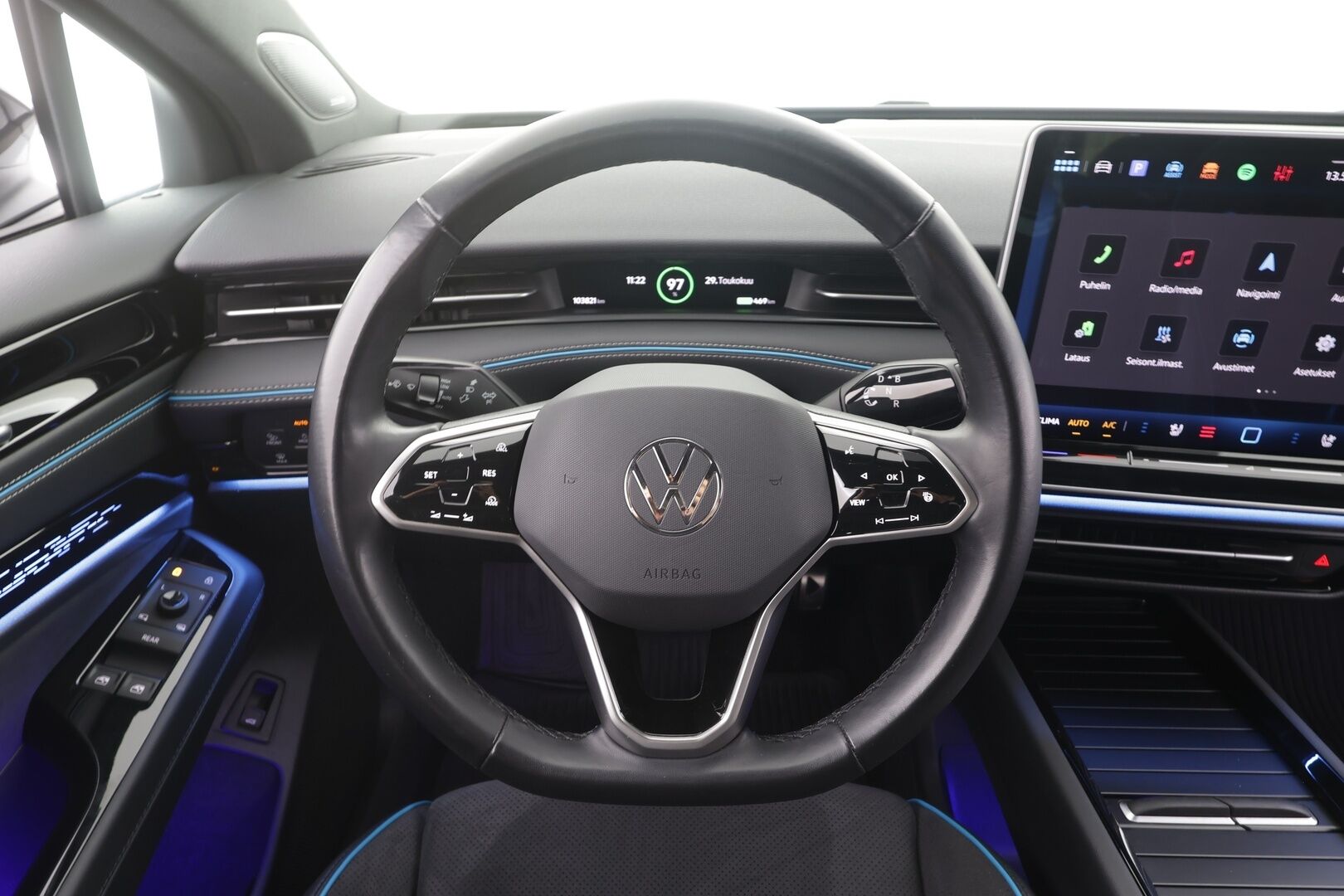 VOLKSWAGEN ID.7 2024 Pro 82kWh 210kW - | ACC | HUD | H&K | Ilm. Sporttipenkit muistilla | 360° | Matrix | Koukku | Travel assist | Nahka-alcantara | Ambient | 