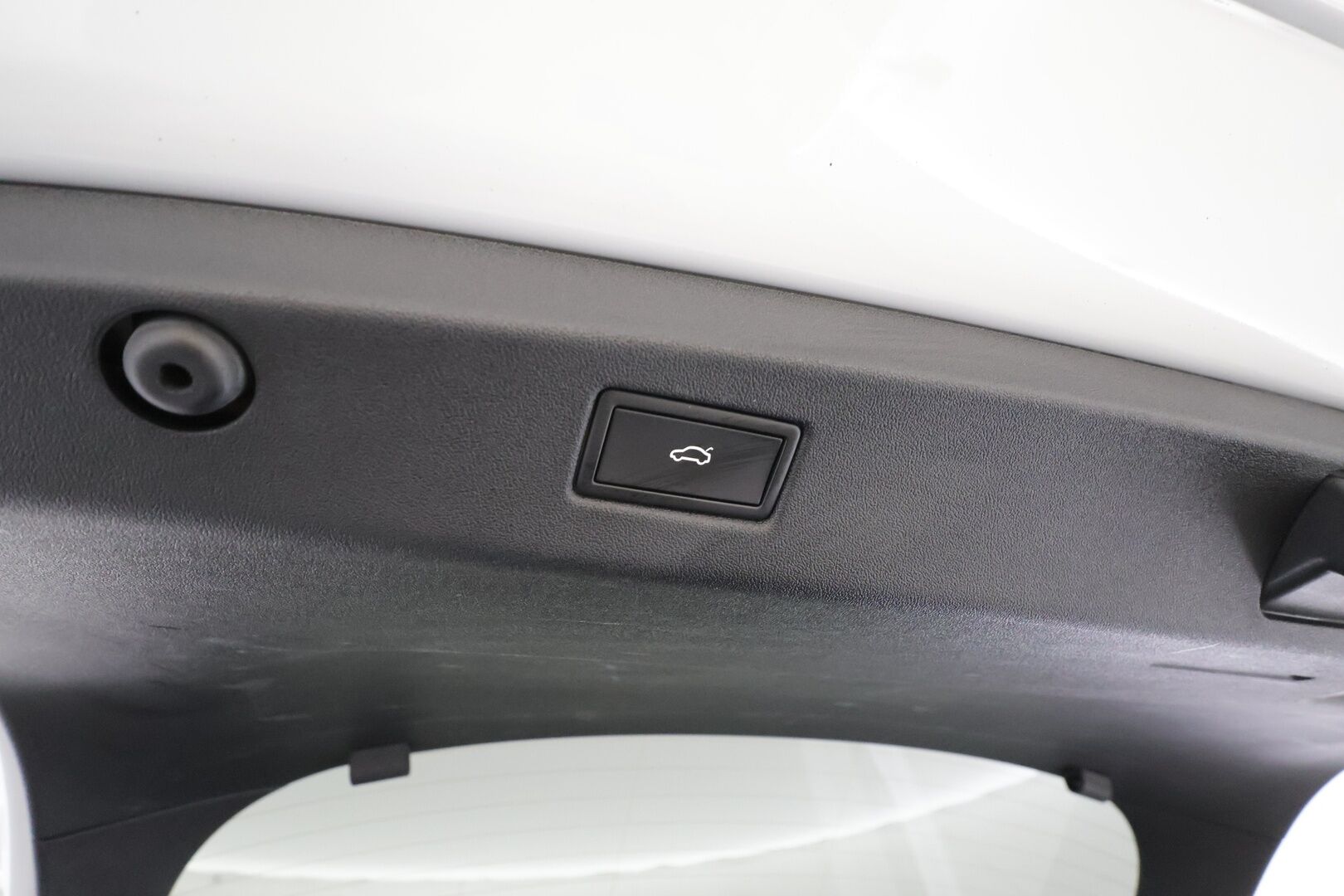 VOLKSWAGEN ID.7 2024 Pro 82kWh 210kW - | ACC | HUD | H&K | Ilm. Sporttipenkit muistilla | 360° | Matrix | Koukku | Travel assist | Nahka-alcantara | Ambient | 