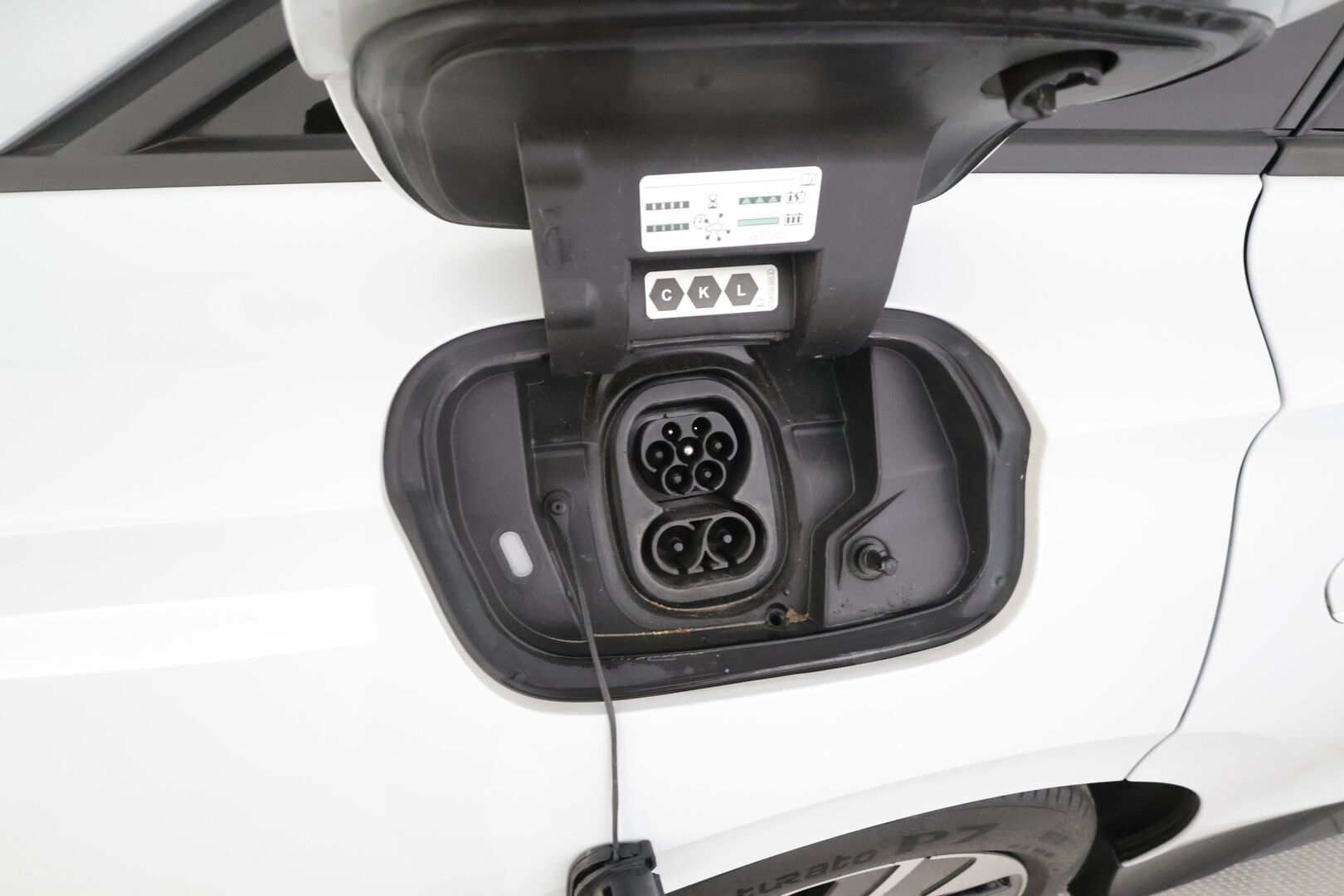 VOLKSWAGEN ID.7 2024 Pro 82kWh 210kW - | ACC | HUD | H&K | Ilm. Sporttipenkit muistilla | 360° | Matrix | Koukku | Travel assist | Nahka-alcantara | Ambient | 