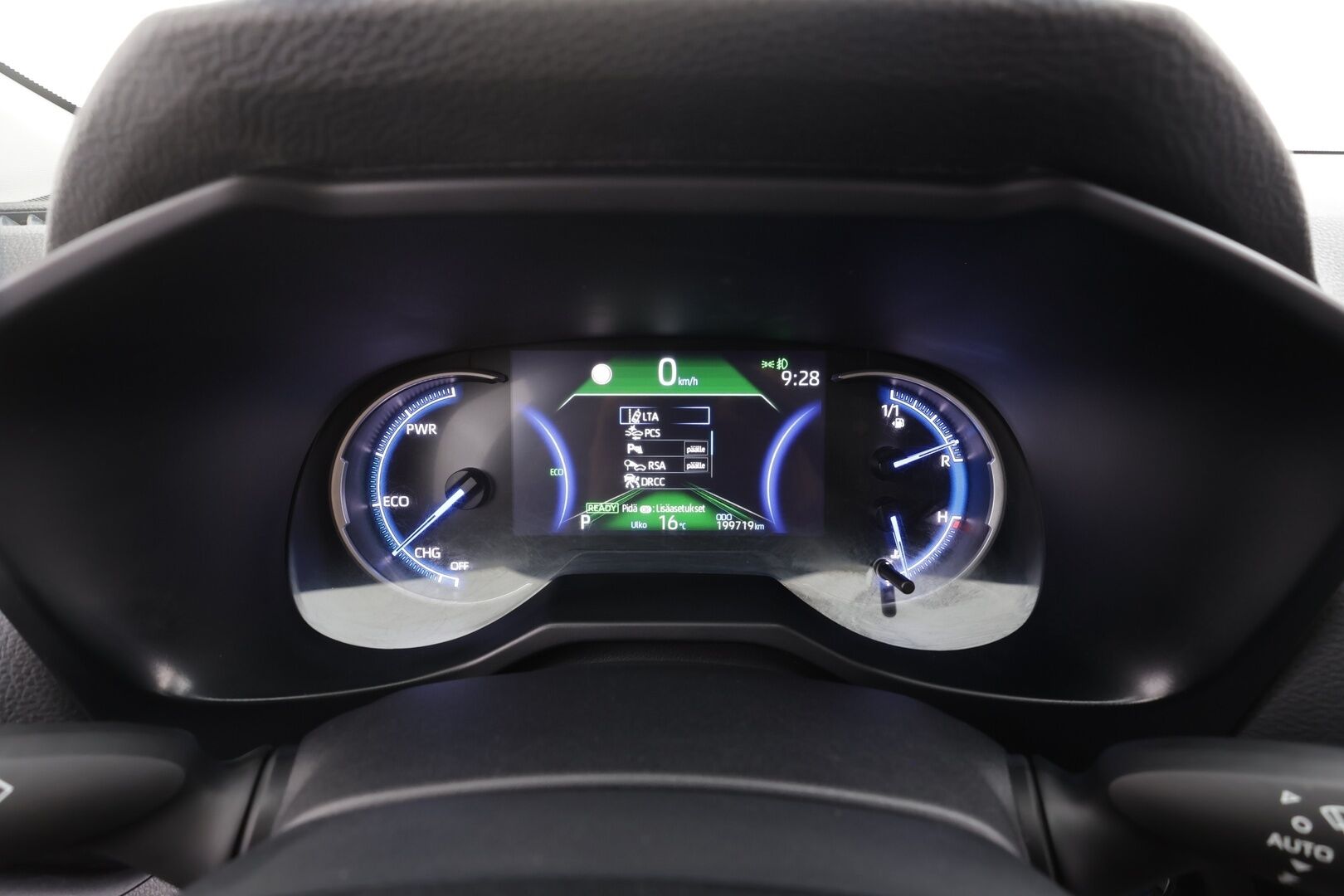 TOYOTA RAV4 2023 2,5 Hybrid AWD-i Active - Adapt.Vakkari | Peruutuskamera | Lohko&Sisäpistoke | Apple&Android | Adapt.LED | 2x Renkaat Aluvantein | Huippusiisti!