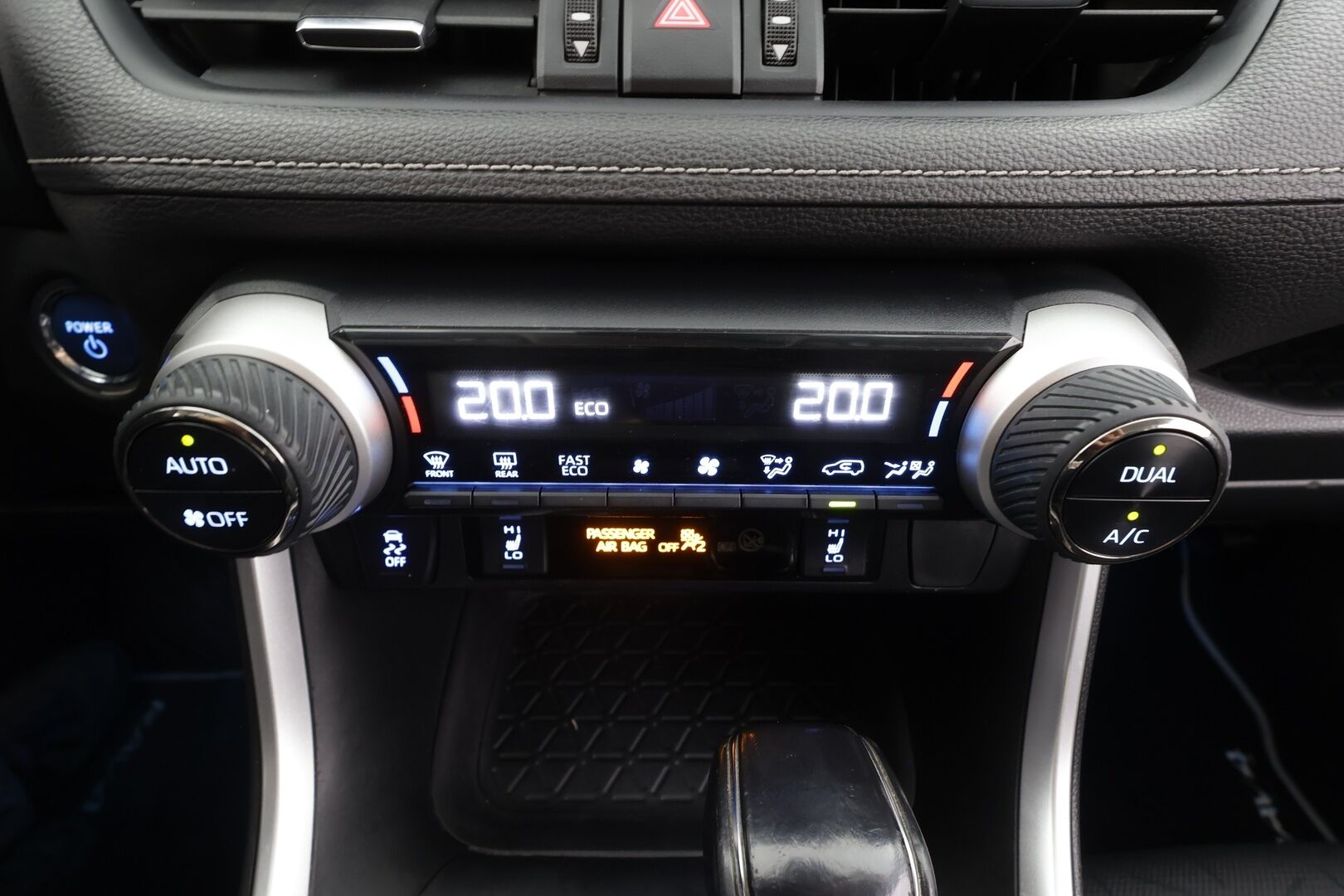 TOYOTA RAV4 2023 2,5 Hybrid AWD-i Active - Adapt.Vakkari | Peruutuskamera | Lohko&Sisäpistoke | Apple&Android | Adapt.LED | 2x Renkaat Aluvantein | Huippusiisti!