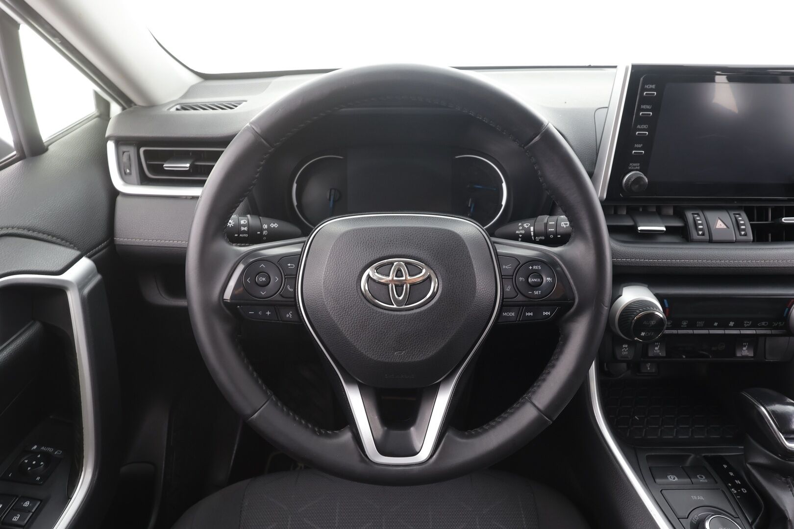 TOYOTA RAV4 2023 2,5 Hybrid AWD-i Active - Adapt.Vakkari | Peruutuskamera | Lohko&Sisäpistoke | Apple&Android | Adapt.LED | 2x Renkaat Aluvantein | Huippusiisti!