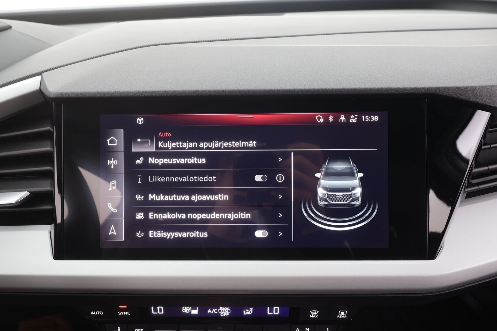 AUDI Q4 E-TRON 2023 40 e-tron - | ILP | Koukku | ACC | Matrix-LED | P.Kamera | Kaistavahti | Apple&Android | Merkkihuollot | 2x Latauskaapelit