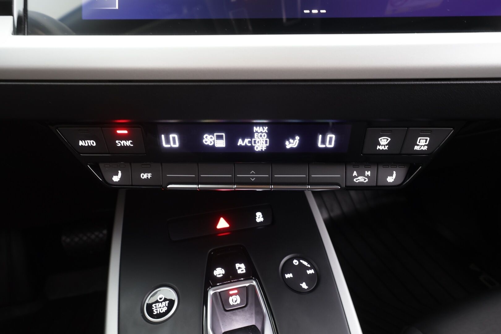 AUDI Q4 E-TRON 2023 40 e-tron - | ILP | Koukku | ACC | Matrix-LED | P.Kamera | Kaistavahti | Apple&Android | Merkkihuollot | 2x Latauskaapelit