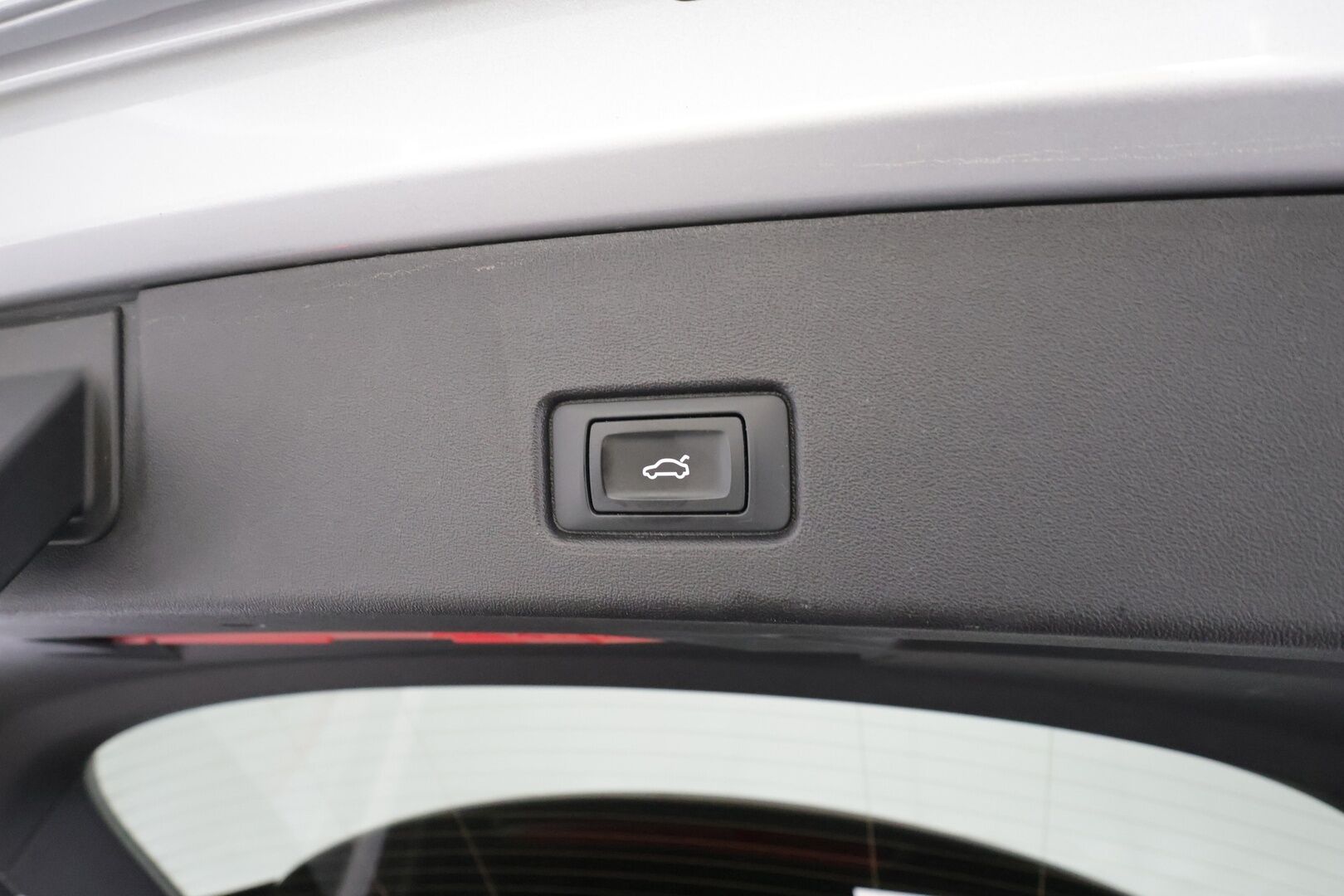 AUDI Q4 E-TRON 2023 40 e-tron - | ILP | Koukku | ACC | Matrix-LED | P.Kamera | Kaistavahti | Apple&Android | Merkkihuollot | 2x Latauskaapelit
