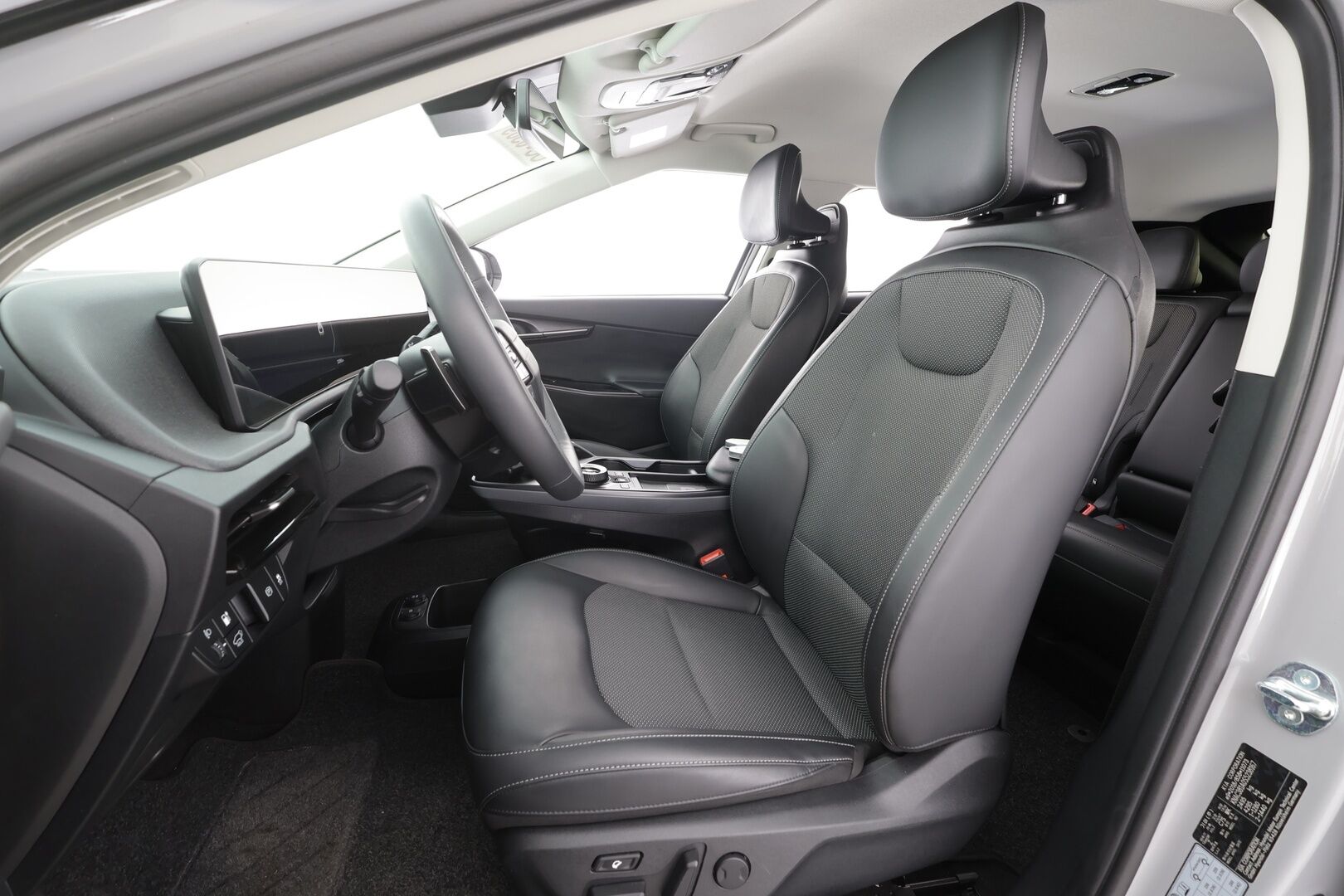 KIA EV6 2025 Long Range 229hv Prestige - | ACC | Koukku | ILP | Facelift | Muistipenkki | Puolinahat | P.kamera | HDA | BSM | Sähk. takaluukku | ALV | 