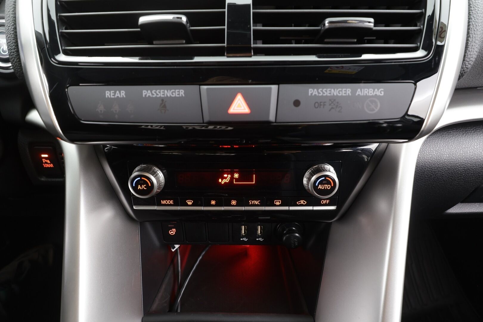 Mitsubishi Eclipse Cross 2023 2.4 PHEV Instyle Plus 4WD - | ACC | 360° | Koukku | Nahka-alcantara | Sähköpenkki | BSW | LED | Navi | Lämm. ratti | Merkkihuollot | ALV | 