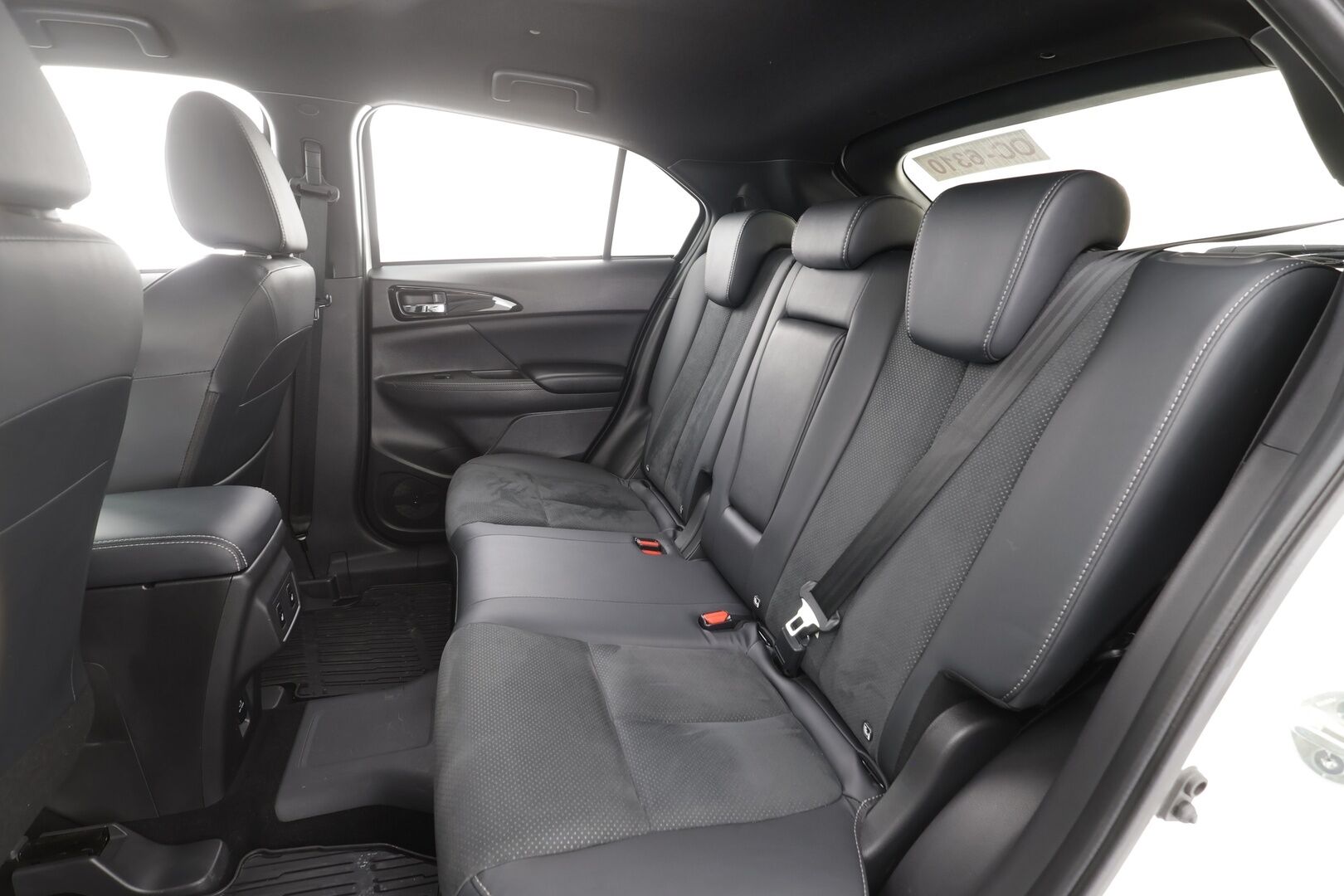 Mitsubishi Eclipse Cross 2023 2.4 PHEV Instyle Plus 4WD - | ACC | 360° | Koukku | Nahka-alcantara | Sähköpenkki | BSW | LED | Navi | Lämm. ratti | Merkkihuollot | ALV | 