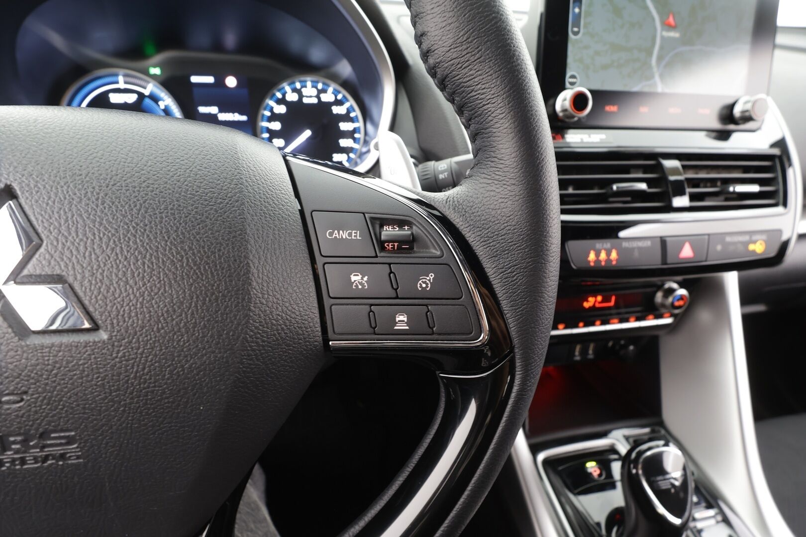 Mitsubishi Eclipse Cross 2023 2.4 PHEV Instyle Plus 4WD - | ACC | 360° | Koukku | Nahka-alcantara | Sähköpenkki | BSW | LED | Navi | Lämm. ratti | Merkkihuollot | ALV | 