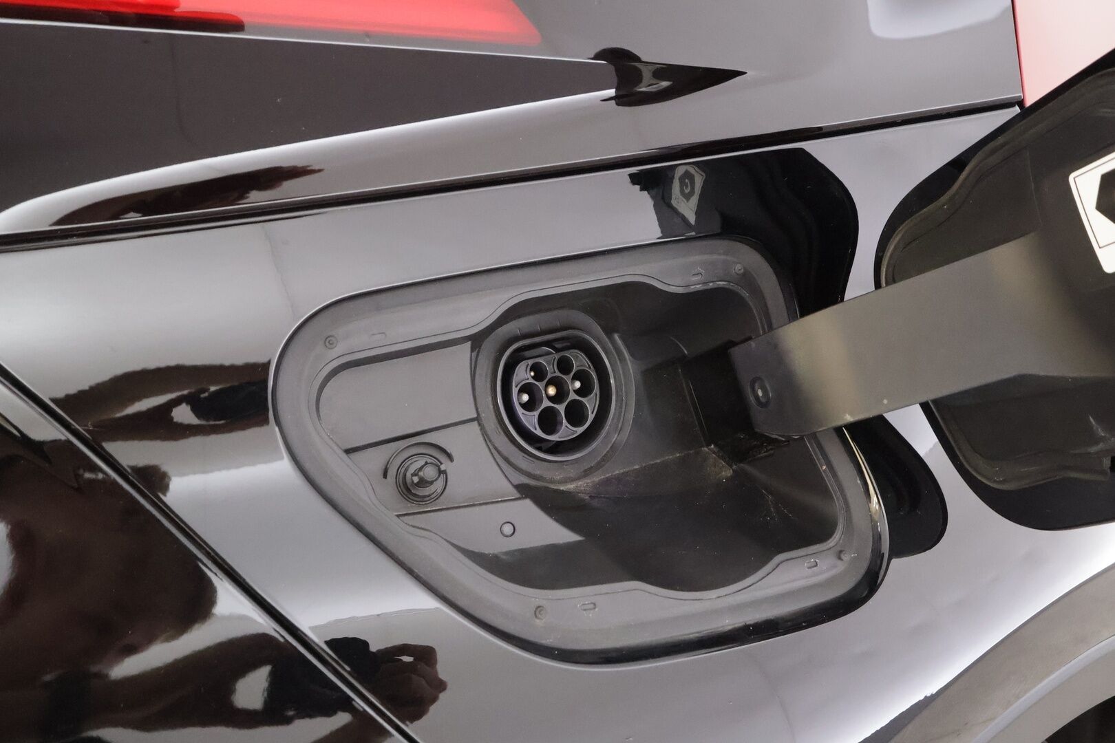 TOYOTA C-HR 2024 2,0 Plug-in Hybrid GR SPORT - | ACC | Matrix | HUD | 360° | JBL | Muistipenkki | Nahka-alcantara | Sähk. takaluukku | Navi | Digimittaristo | BSM | LDA |  