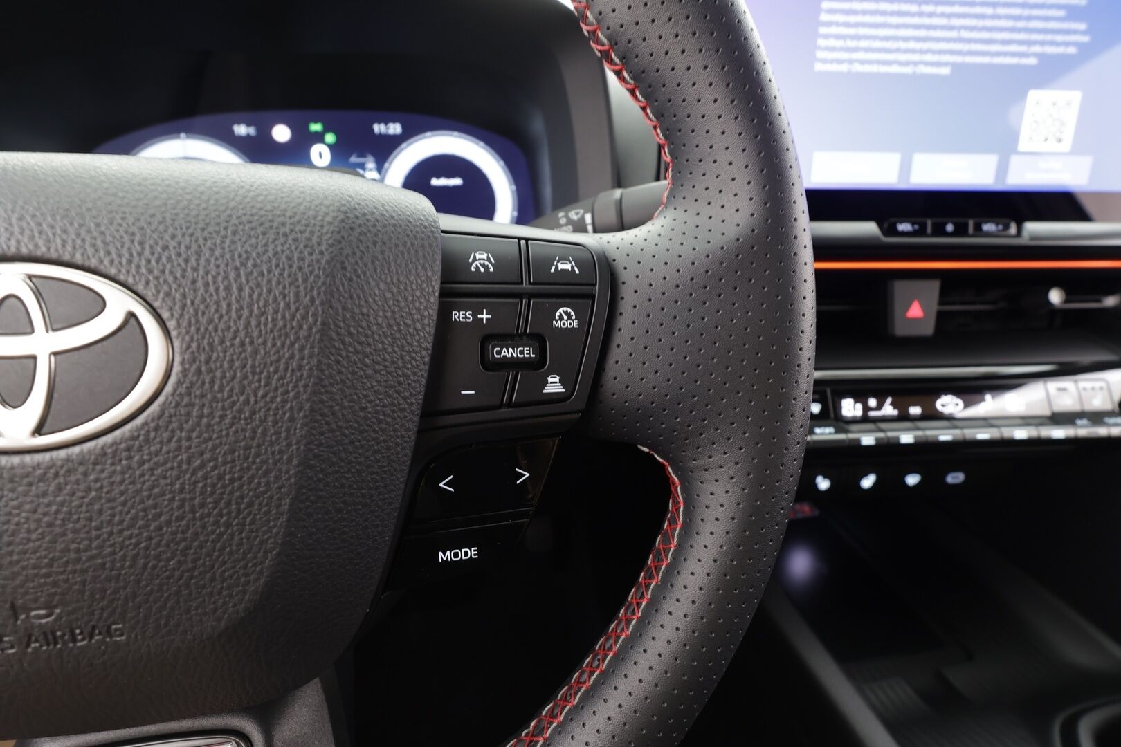 TOYOTA C-HR 2024 2,0 Plug-in Hybrid GR SPORT - | ACC | Matrix | HUD | 360° | JBL | Muistipenkki | Nahka-alcantara | Sähk. takaluukku | Navi | Digimittaristo | BSM | LDA |  