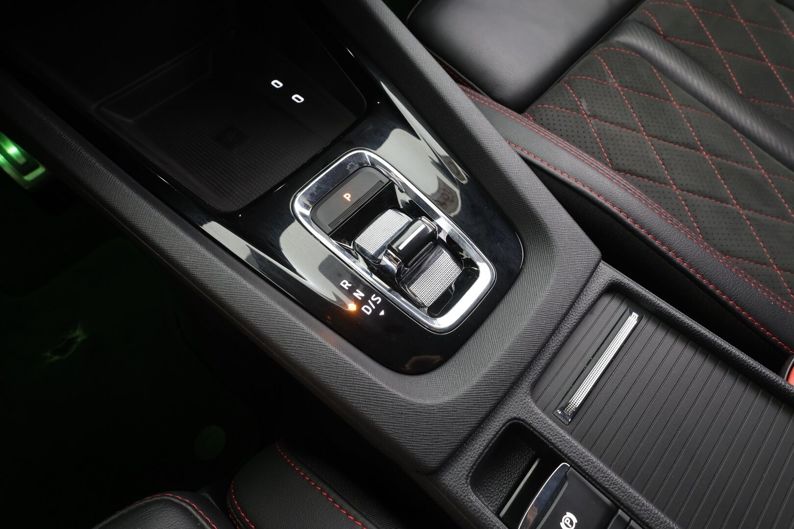 SKODA OCTAVIA 2022  Combi RS 2.0 TSI 180kW DSG - | ACC | Matrix-LED | P.Kamera | HUD | Hierovat Muistipenkit | Keyless | Digimittaristo | Puolinahat | Apple&Android | Kahdet Renkaat |