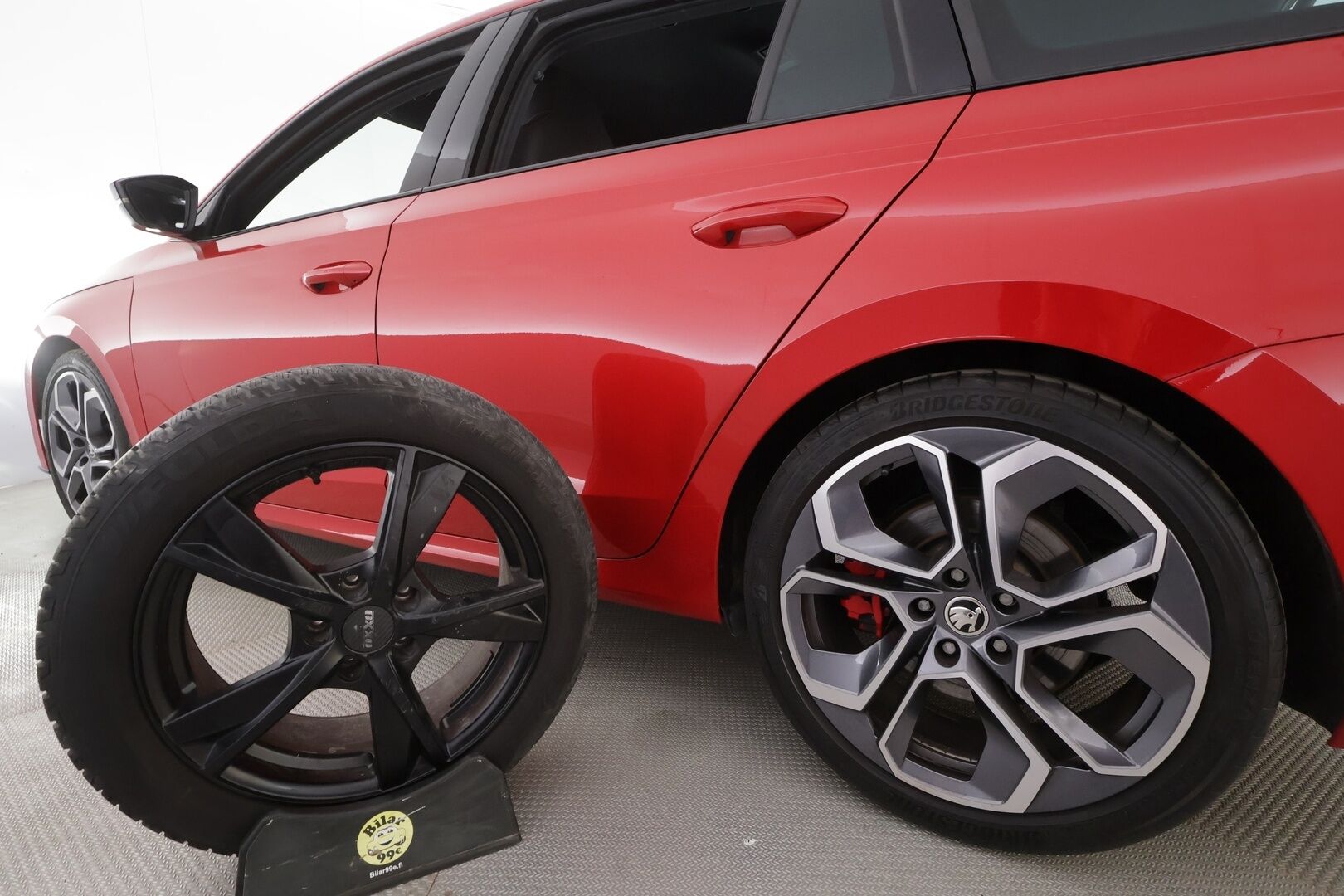 SKODA OCTAVIA 2022  Combi RS 2.0 TSI 180kW DSG - | ACC | Matrix-LED | P.Kamera | HUD | Hierovat Muistipenkit | Keyless | Digimittaristo | Puolinahat | Apple&Android | Kahdet Renkaat |