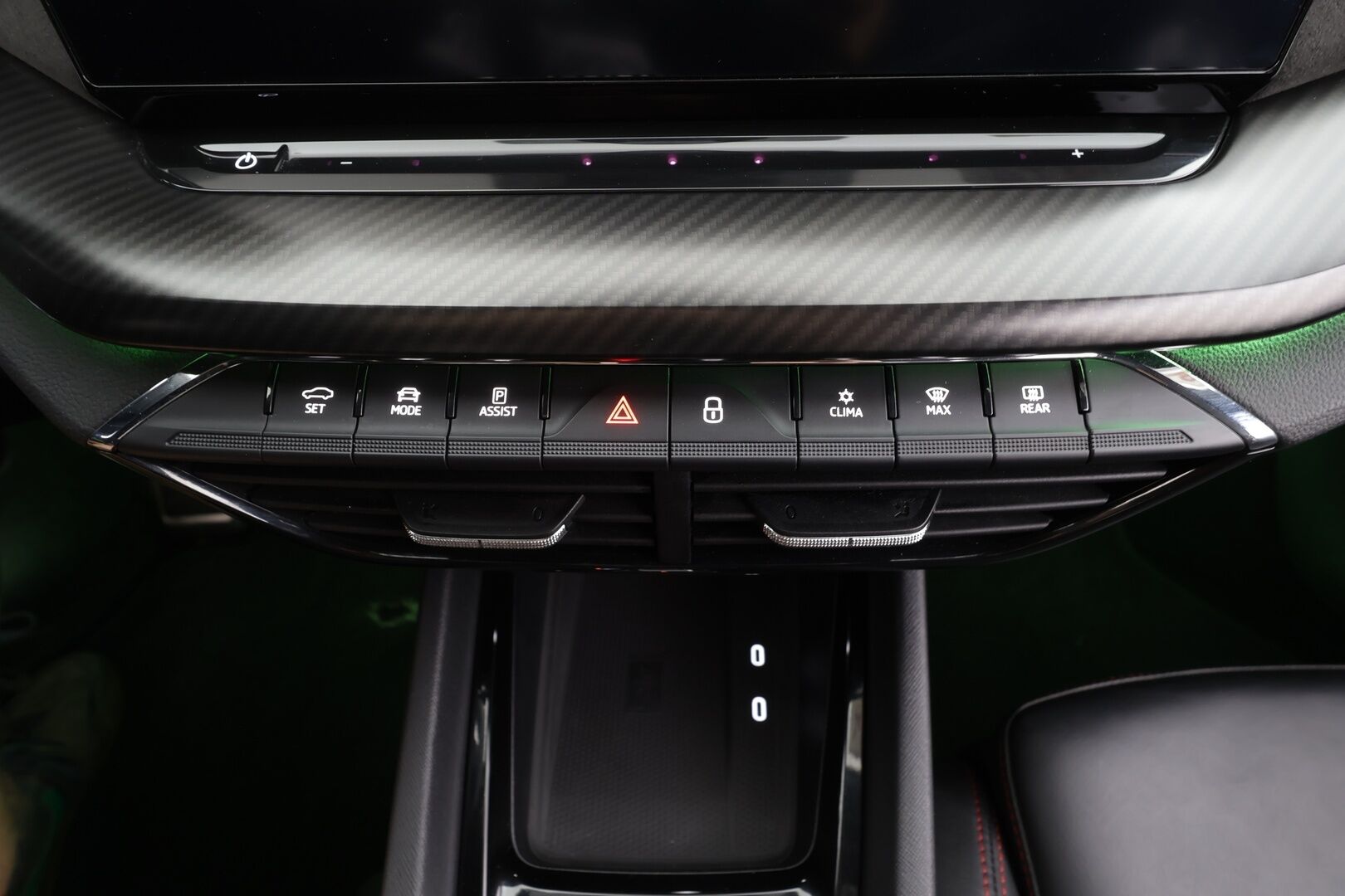 SKODA OCTAVIA 2022  Combi RS 2.0 TSI 180kW DSG - | ACC | Matrix-LED | P.Kamera | HUD | Hierovat Muistipenkit | Keyless | Digimittaristo | Puolinahat | Apple&Android | Kahdet Renkaat |