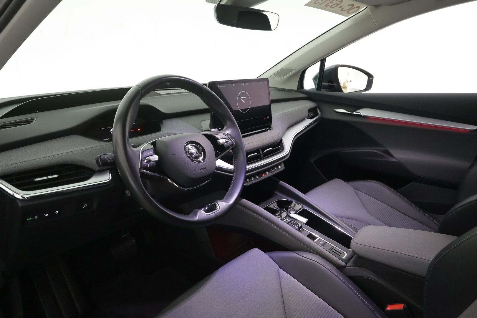 SKODA ENYAQ 2022 80 iV - | ACC | ILP | HUD | Matrix-LED | P.Kamera | Puolinahat | Apple&Android | Kahdet Renkaat |