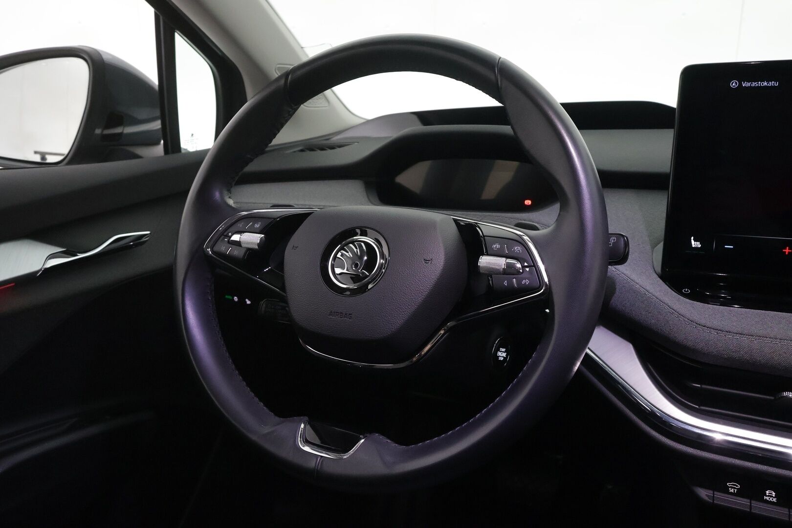 SKODA ENYAQ 2022 80 iV - | ACC | ILP | HUD | Matrix-LED | P.Kamera | Puolinahat | Apple&Android | Kahdet Renkaat |
