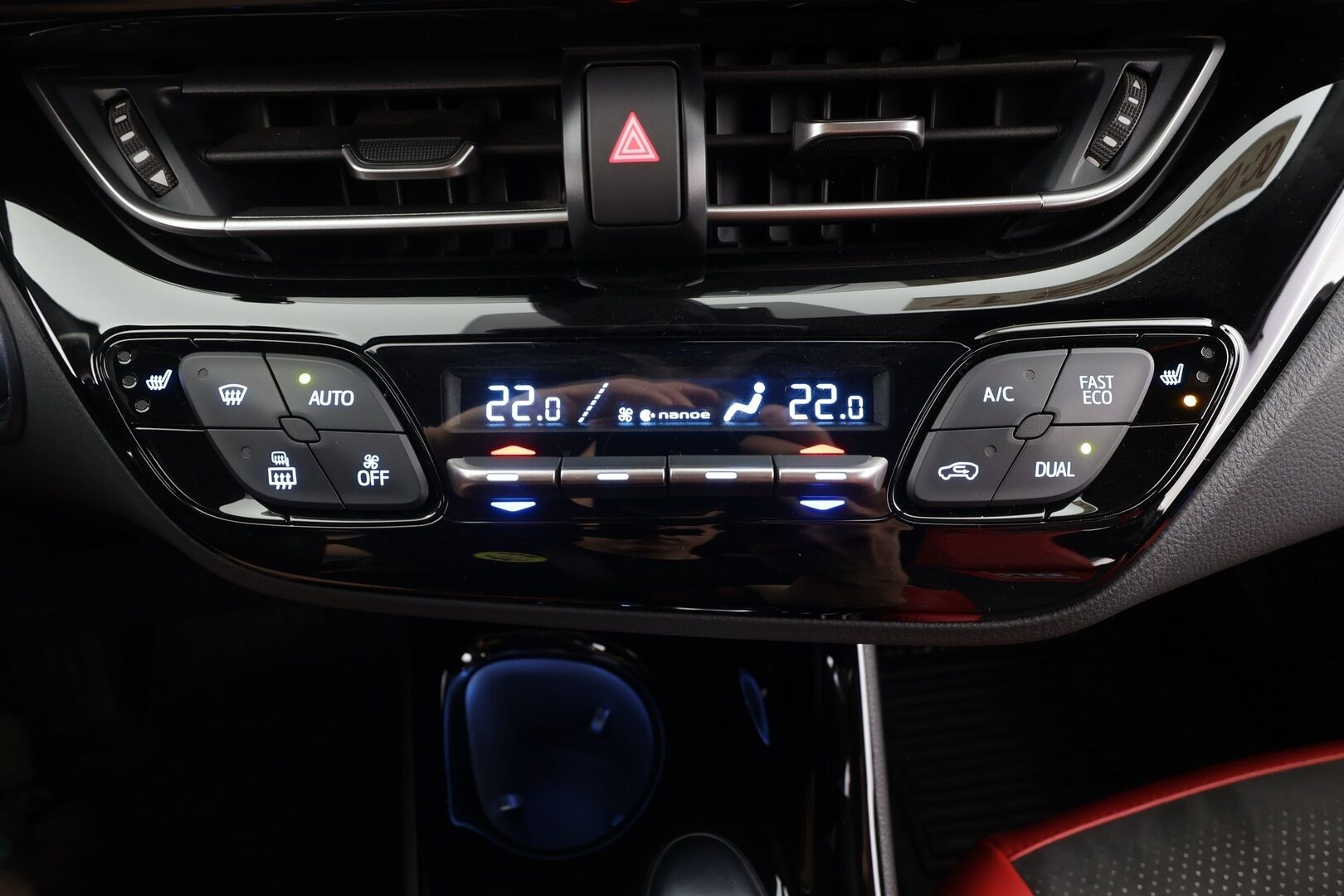 TOYOTA C-HR 2022 2,0 Hybrid GR Sport - | ACC | P.Kamera | Sähköpenkki | LED | Puolinahat | Apple&Android | Kahdet Renkaat |
