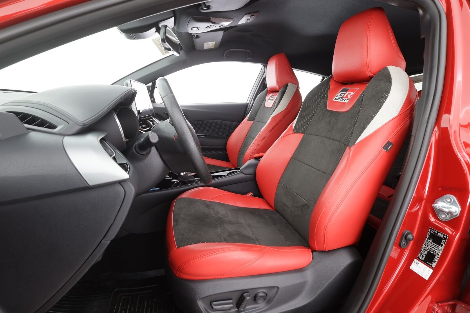 TOYOTA C-HR 2022 2,0 Hybrid GR Sport - | ACC | P.Kamera | Sähköpenkki | LED | Puolinahat | Apple&Android | Kahdet Renkaat |
