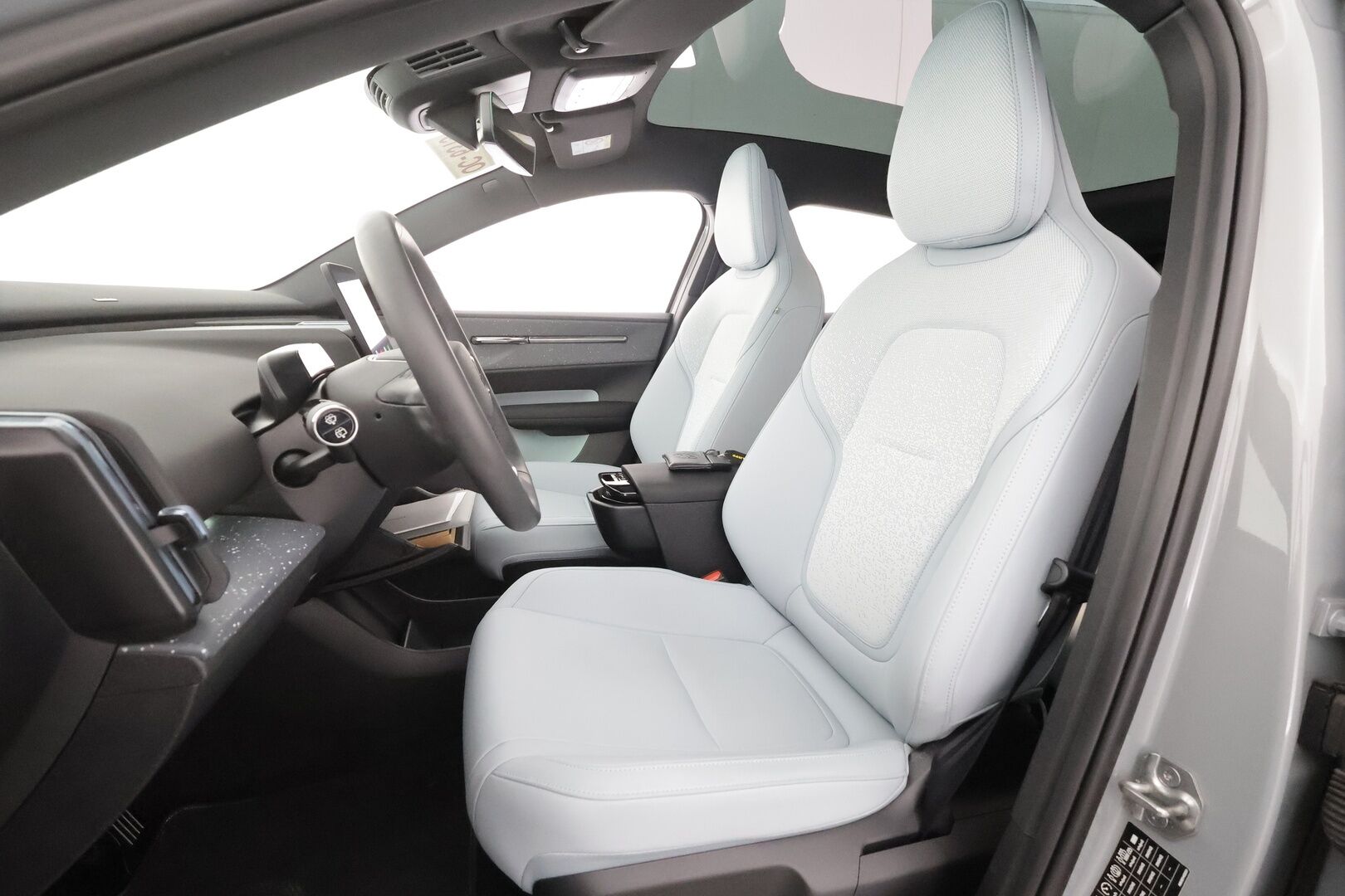Volvo EX30 2024 Twin Performance Ultra - | ACC | Harman/Kardon | ILP | Muistipenkit | 360° | Panoraama | 
