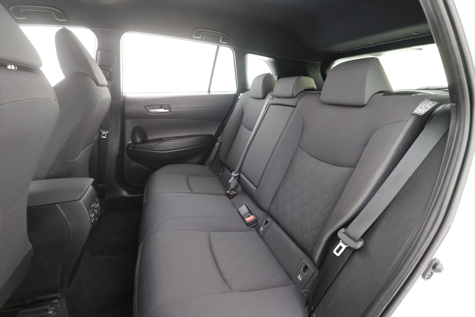TOYOTA COROLLA CROSS 2023 2.0 AWD-i Active Plus - Adapt.Vakkari | Peruutuskamera | BLIS | Digimittari | Apple&Android | Adapt.LED | ALV | 2x Renkaat Aluvantein | Juuri tullut Tampereelle!