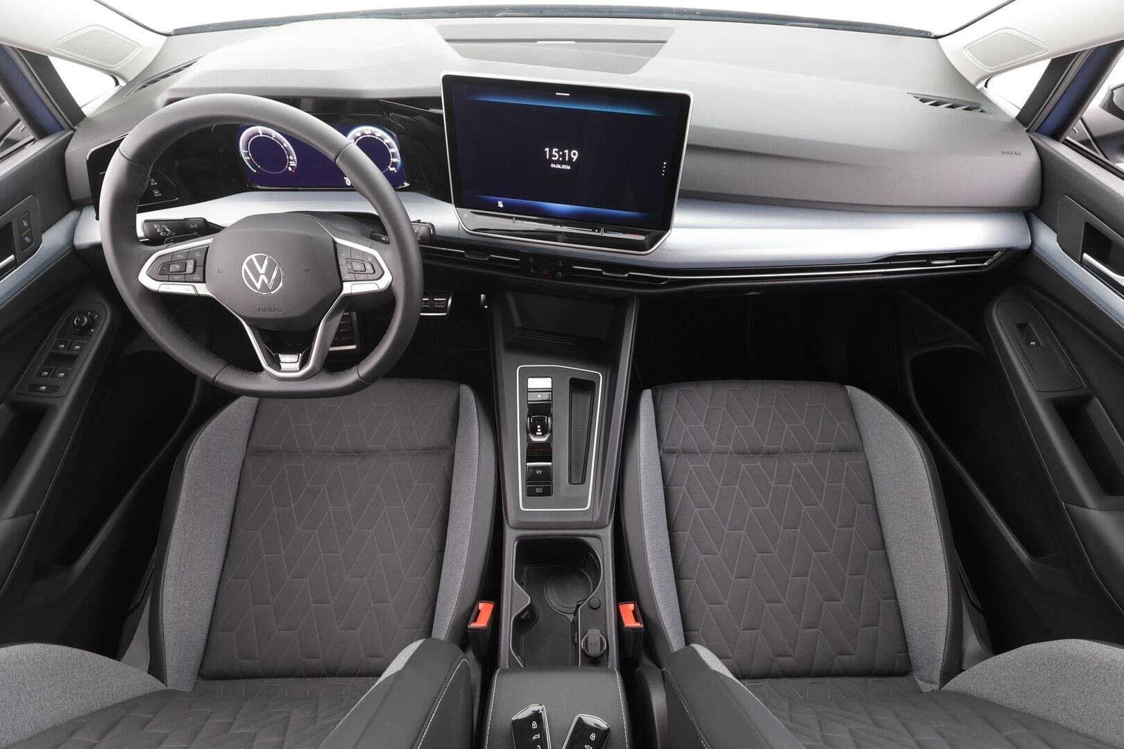 VOLKSWAGEN GOLF 2025 Life GOAL 1.5 electric/TSI eHybrid 150kW DSG - | ACC | P.tutkat | LED | Puolinahat | Digimittaristo | Ratinlämmitys |Apple&Android | Kahdet Renkaat | Koti&Kauppalaturi |