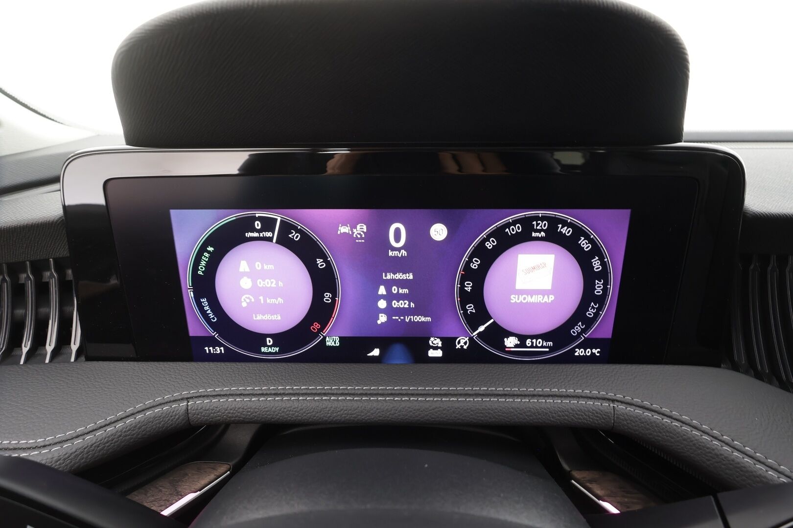 SKODA SUPERB 2025 Combi 1.5 TSI PHEV L&K DSG Autom - | ACC | Koukku | Hierovat&Ilmastoidut Penkit | Crystal Matrix LED | Canton | HUD | 360-Kamera | Comfort Nahat | keyless | Apple&Android | Kahdet Renkaat | Koti & Kauppalaturi |