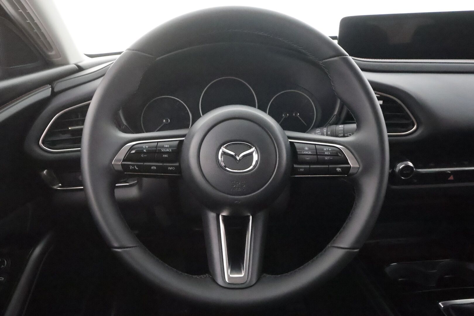 MAZDA CX-30 2025 2.5 e-SKYACTIV-G 140 HK Homura - ACC | HUD | Kaistavahti | Kamera | Navi | LED | Katvevaroitin | Apple&Android | Sähköluukku | Keyless | ALV |