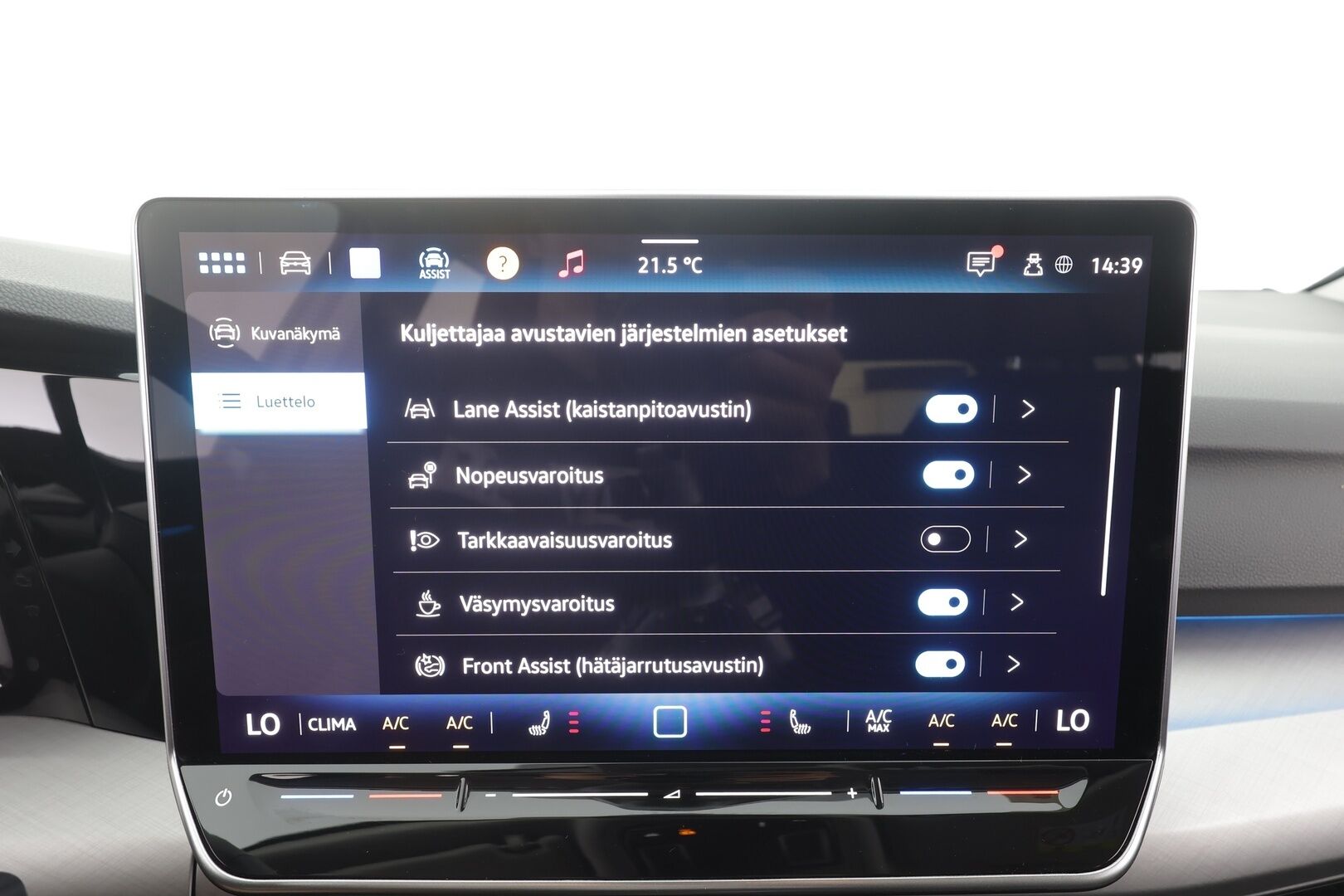 VOLKSWAGEN GOLF 2025 Life 1,5 eTSI 110 kW MHEV DSG - | ACC | Webasto | P.Kamera | Ratinlämmitys | LED | Keyless | Apple&Android | 