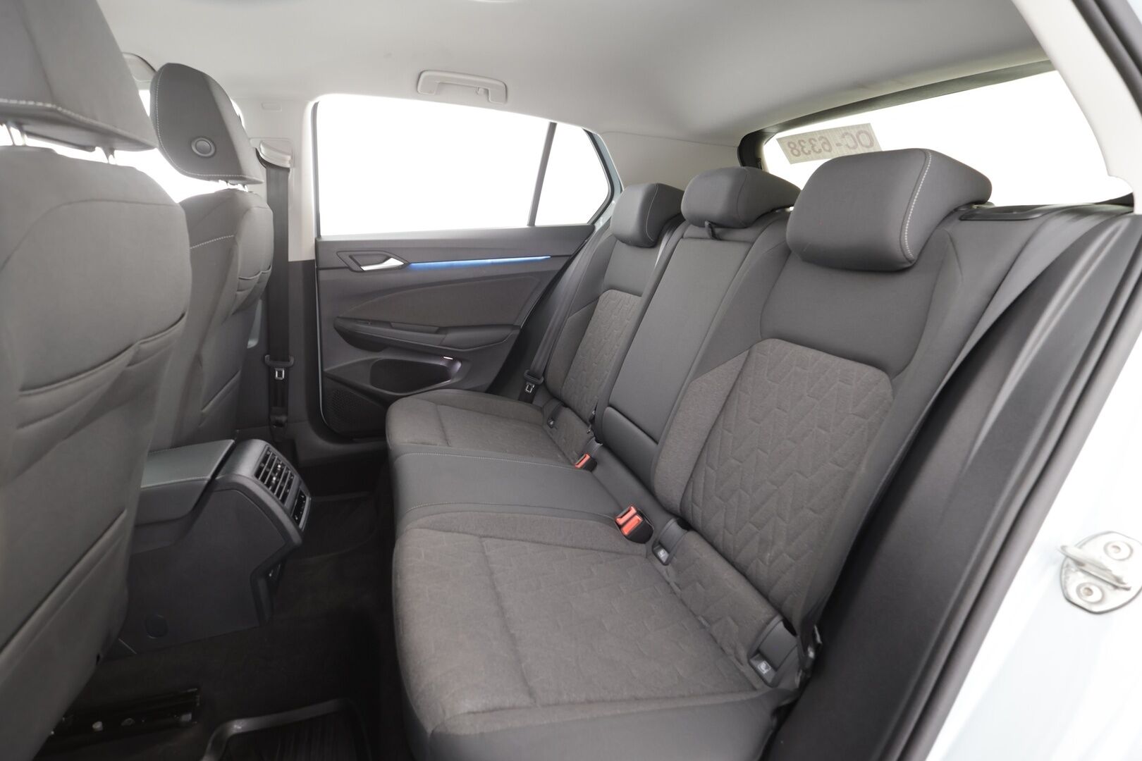 VOLKSWAGEN GOLF 2025 Life 1,5 eTSI 110 kW MHEV DSG - | ACC | Webasto | P.Kamera | Ratinlämmitys | LED | Keyless | Apple&Android | 