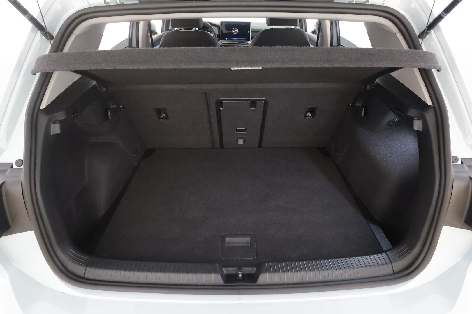 VOLKSWAGEN GOLF 2025 Life 1,5 eTSI 110 kW MHEV DSG - | ACC | Webasto | P.Kamera | Ratinlämmitys | LED | Keyless | Apple&Android | 