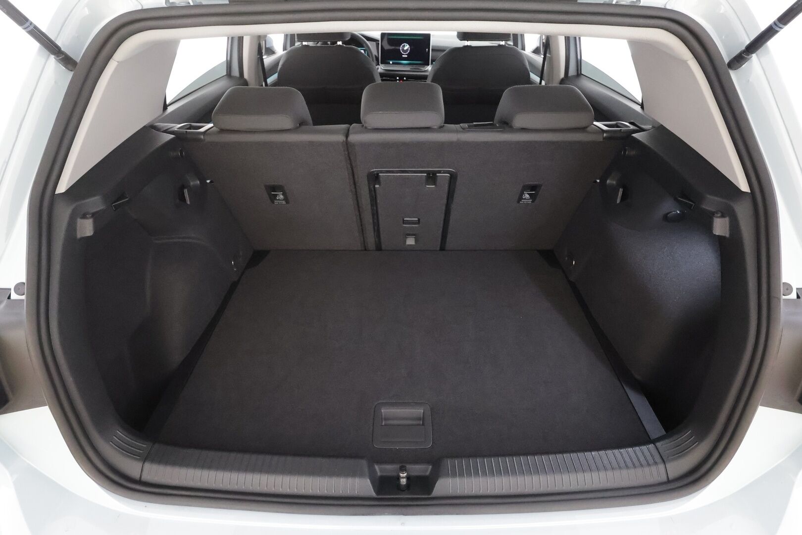 VOLKSWAGEN GOLF 2025 Comfort Business 1,5 eTSI 110 kW (MHEV) DSG - | ACC | Webasto | Kaistavahti | P.Kamera | Digimittari | LED | Keyless | Ratinlämmitin | Facelift | Ambient | ALV | Merkkihuollettu | 