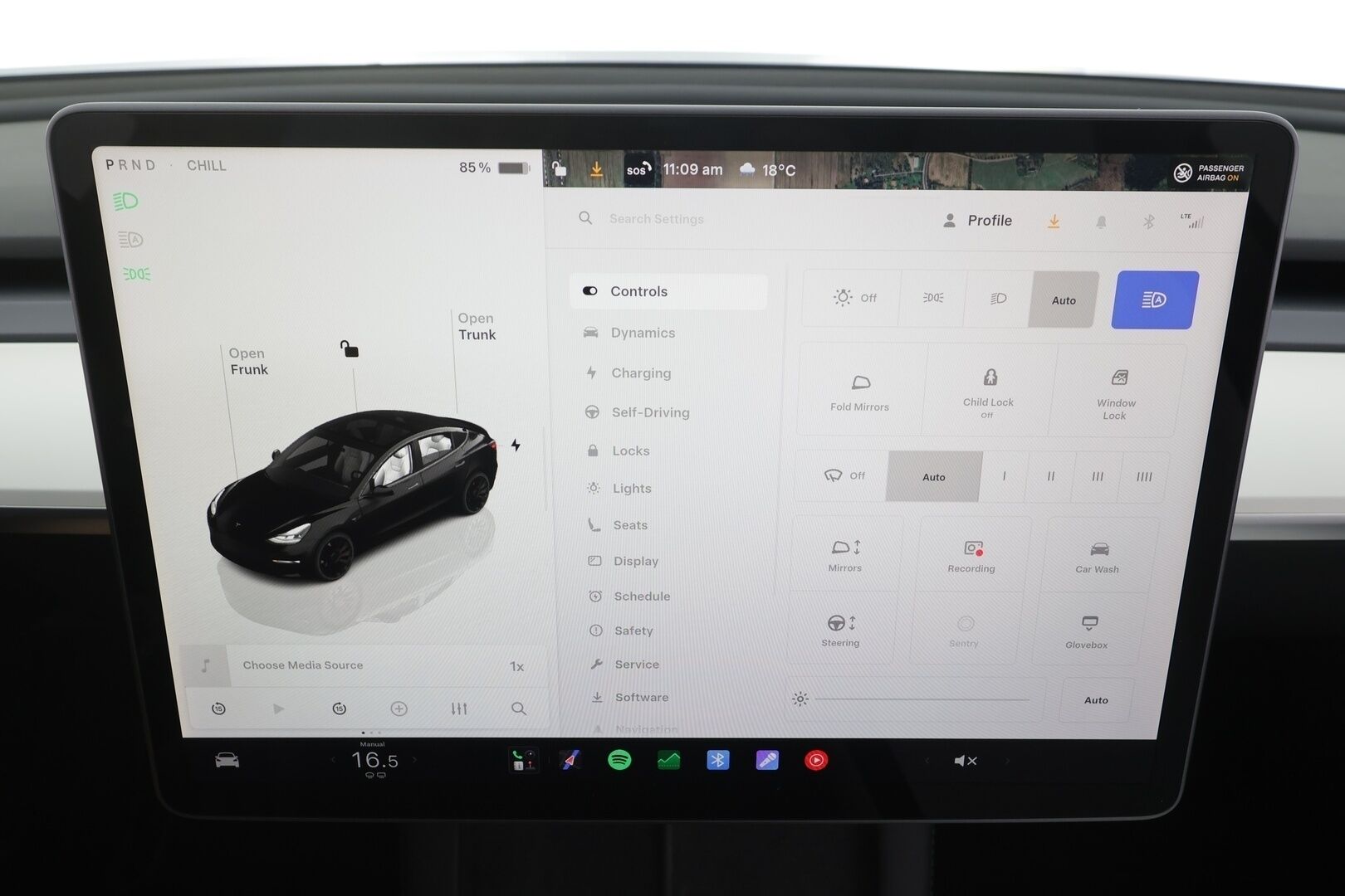 TESLA MODEL 3 2022 Performance Dual Motor - Lasikatto | ILP | Premium Audio | Madallus alusta | Valkoiset nahat | Matrix-LED | Kamera | Ratinlämmitin | SOH 90,2%