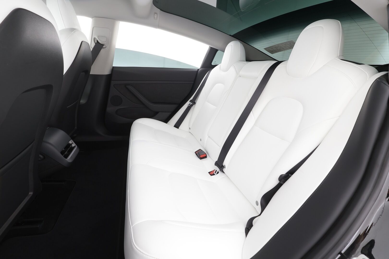 TESLA MODEL 3 2022 Performance Dual Motor - Lasikatto | ILP | Premium Audio | Madallus alusta | Valkoiset nahat | Matrix-LED | Kamera | Ratinlämmitin | SOH 90,2%