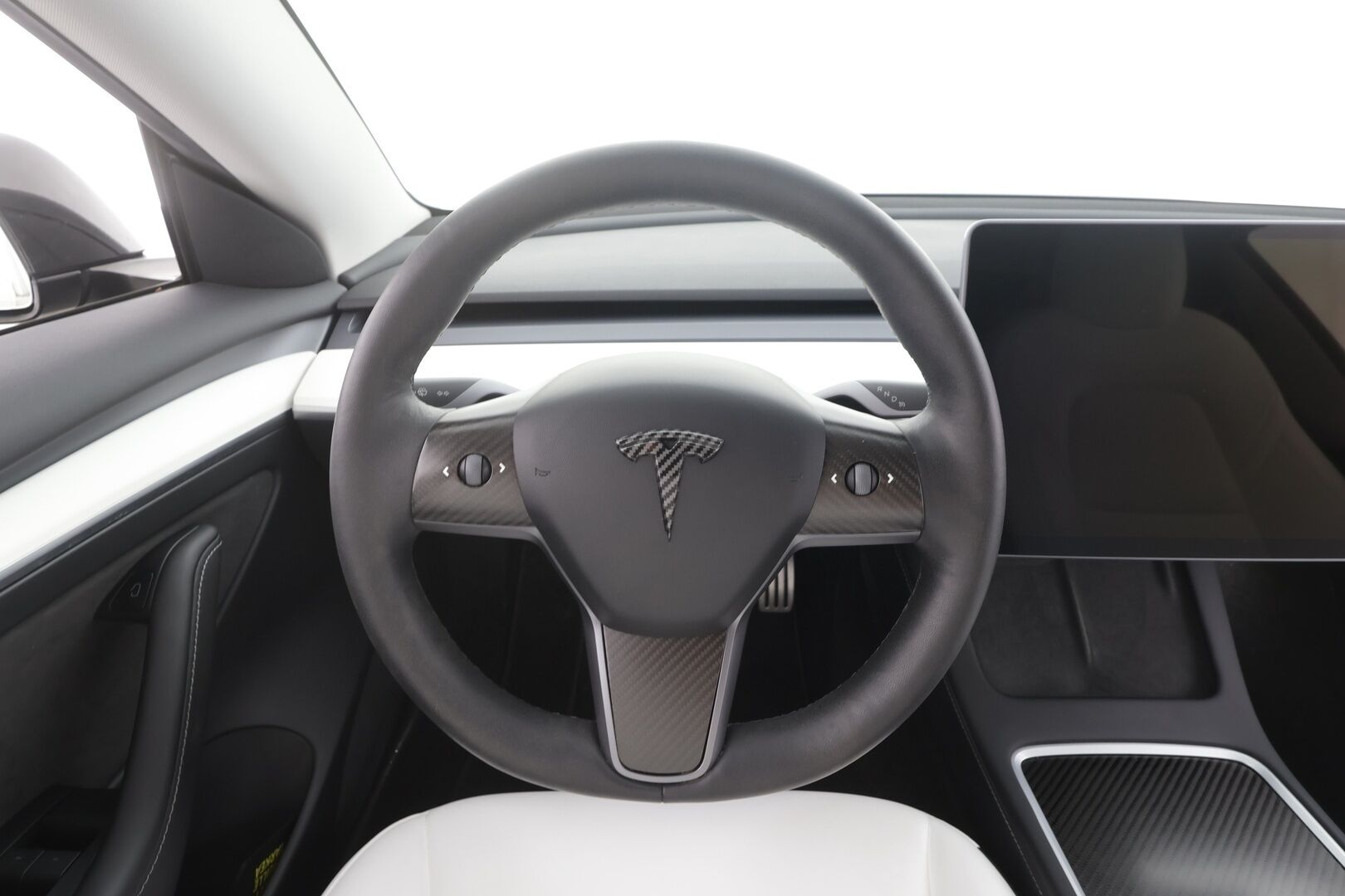 TESLA MODEL 3 2022 Performance Dual Motor - Lasikatto | ILP | Premium Audio | Madallus alusta | Valkoiset nahat | Matrix-LED | Kamera | Ratinlämmitin | SOH 90,2%