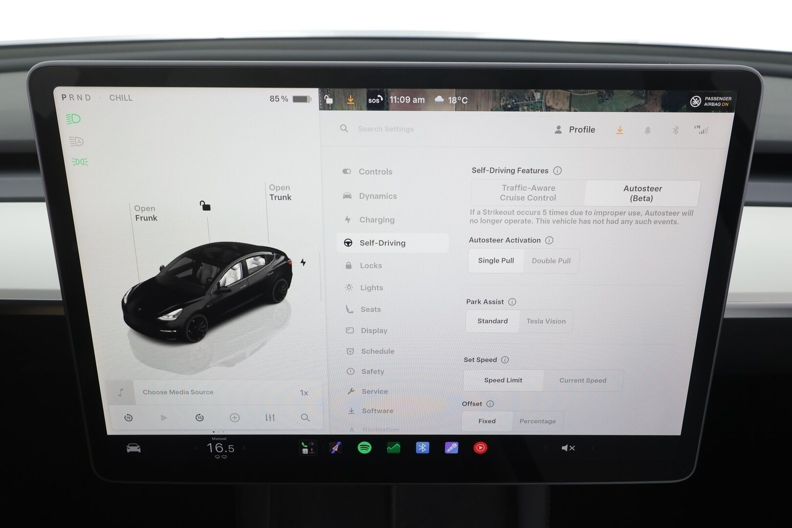 TESLA MODEL 3 2022 Performance Dual Motor - Lasikatto | ILP | Premium Audio | Madallus alusta | Valkoiset nahat | Matrix-LED | Kamera | Ratinlämmitin | SOH 90,2%
