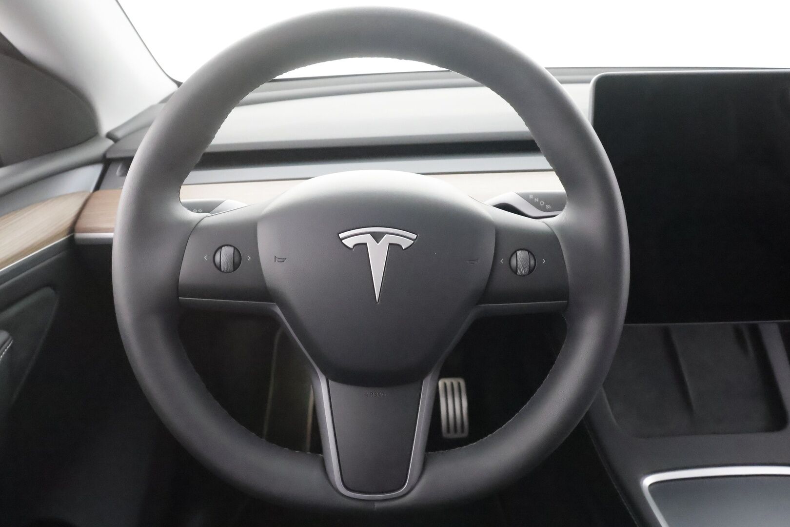 Tesla Model Y 2024 Performance - | Koukku | ILP | Lasikatto | Matrix-LED | P.Kamera | Mustat nahat | Premium Audio | Ratinlämmitin | ALV |
