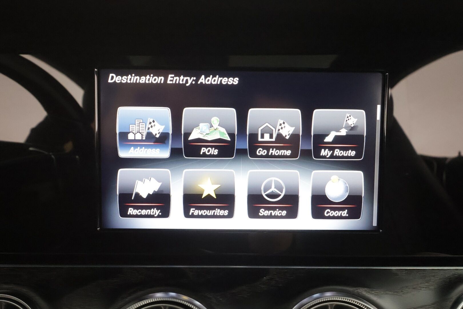 MERCEDES-BENZ E 2017 300 A Coupe AMG  -  Distronic+ | Sporttinahat muistilla | Multibeam LED | Kattoluukku | P.kamera | Steering pilot | Ambient | Navi | Kahdet renkaat vanteilla |