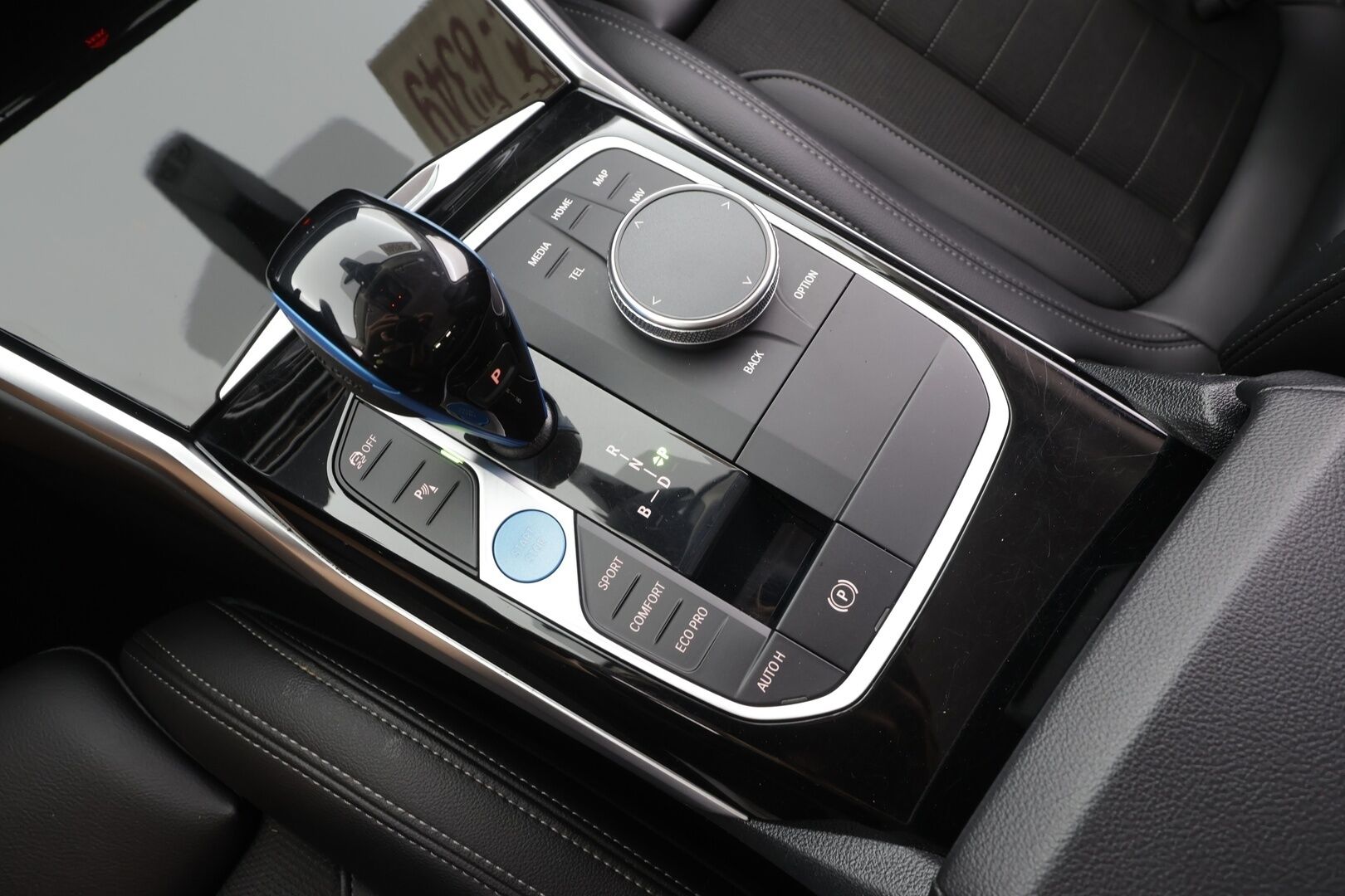 BMW I4 2022 eDrive40 Gran Coupé - | ACC | Koukku | HUD | Laser-LED | Sporttipenkit | P.Kamera | Akuston esilämmitys | Sähköluukku | Navi | Ratinlämmitin | Kahdet renkaat aluvanteilla | Hyvät varusteet |